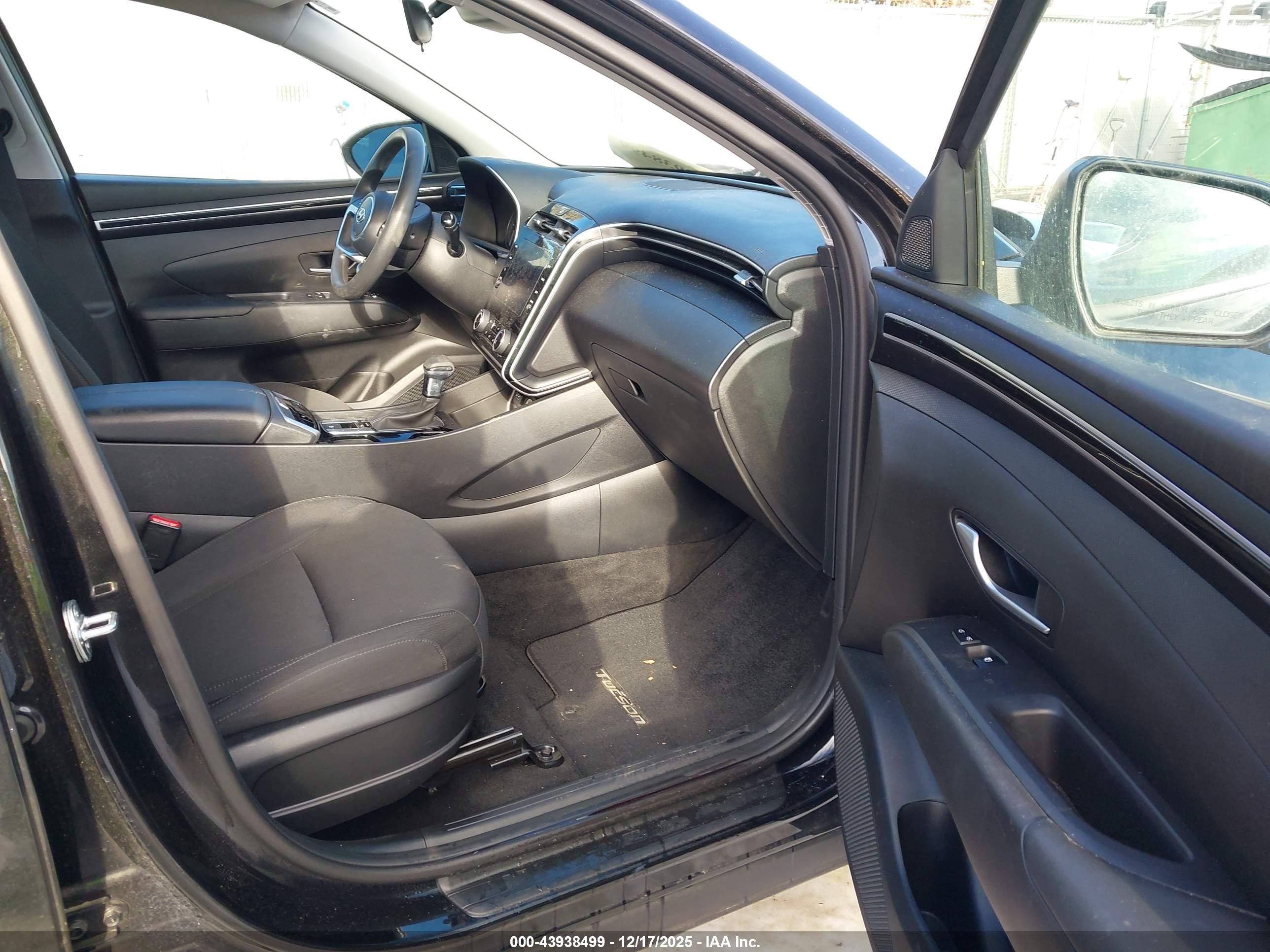 HYUNDAI TUCSON image 5