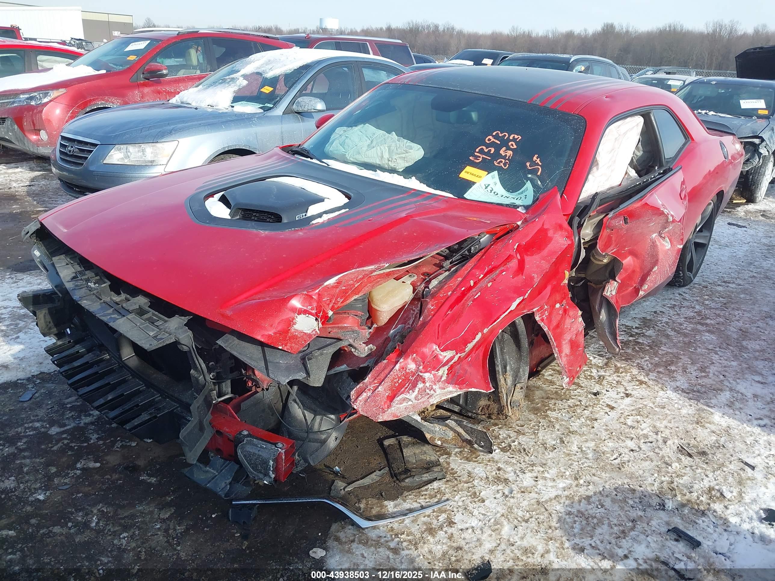 DODGE CHALLENGER image 2