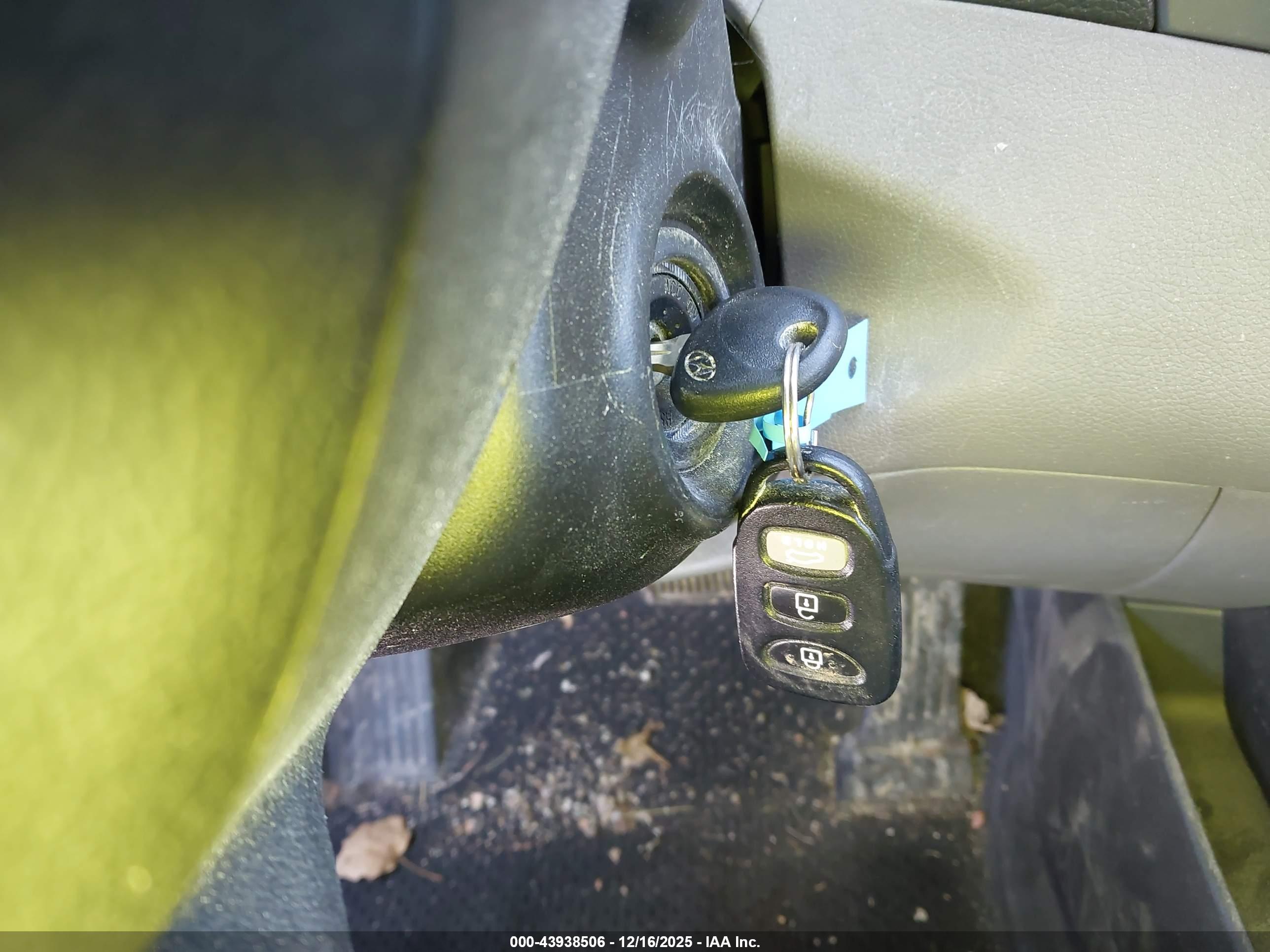 HYUNDAI ELANTRA image 11