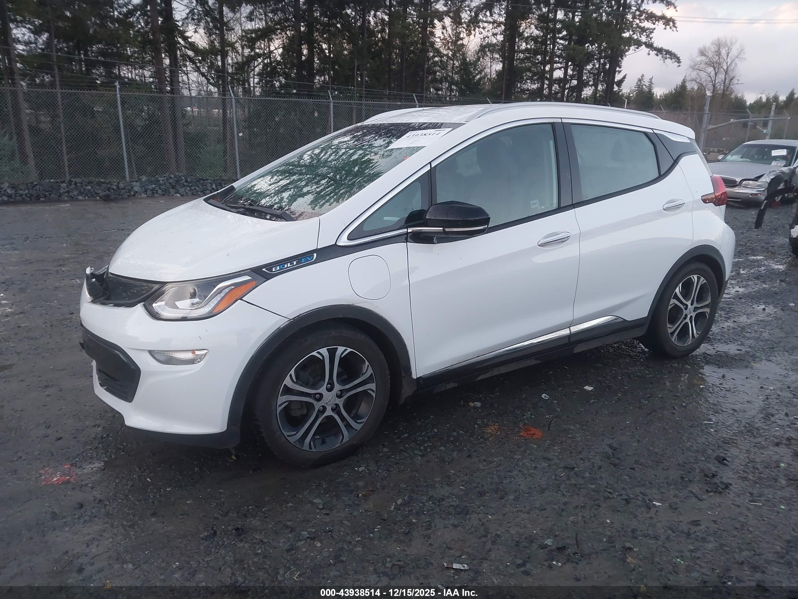 CHEVROLET BOLT image 2