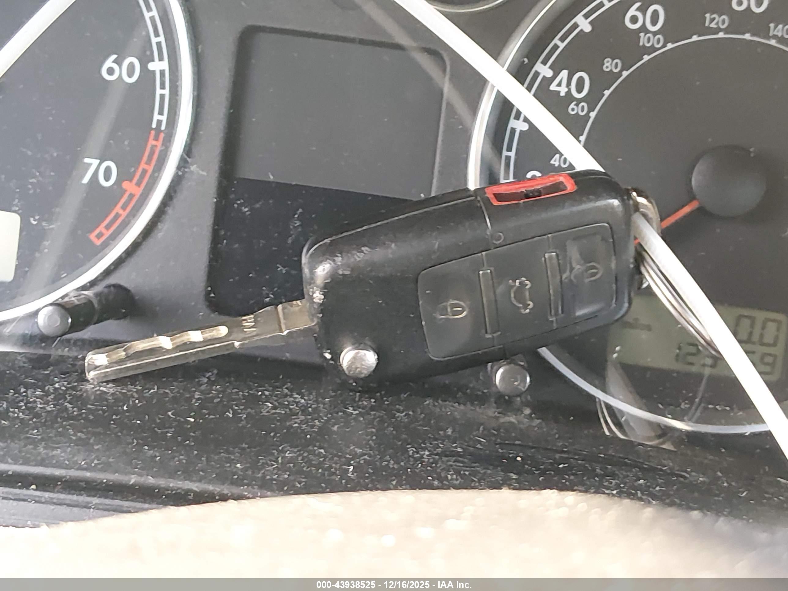 VOLKSWAGEN PASSAT image 11