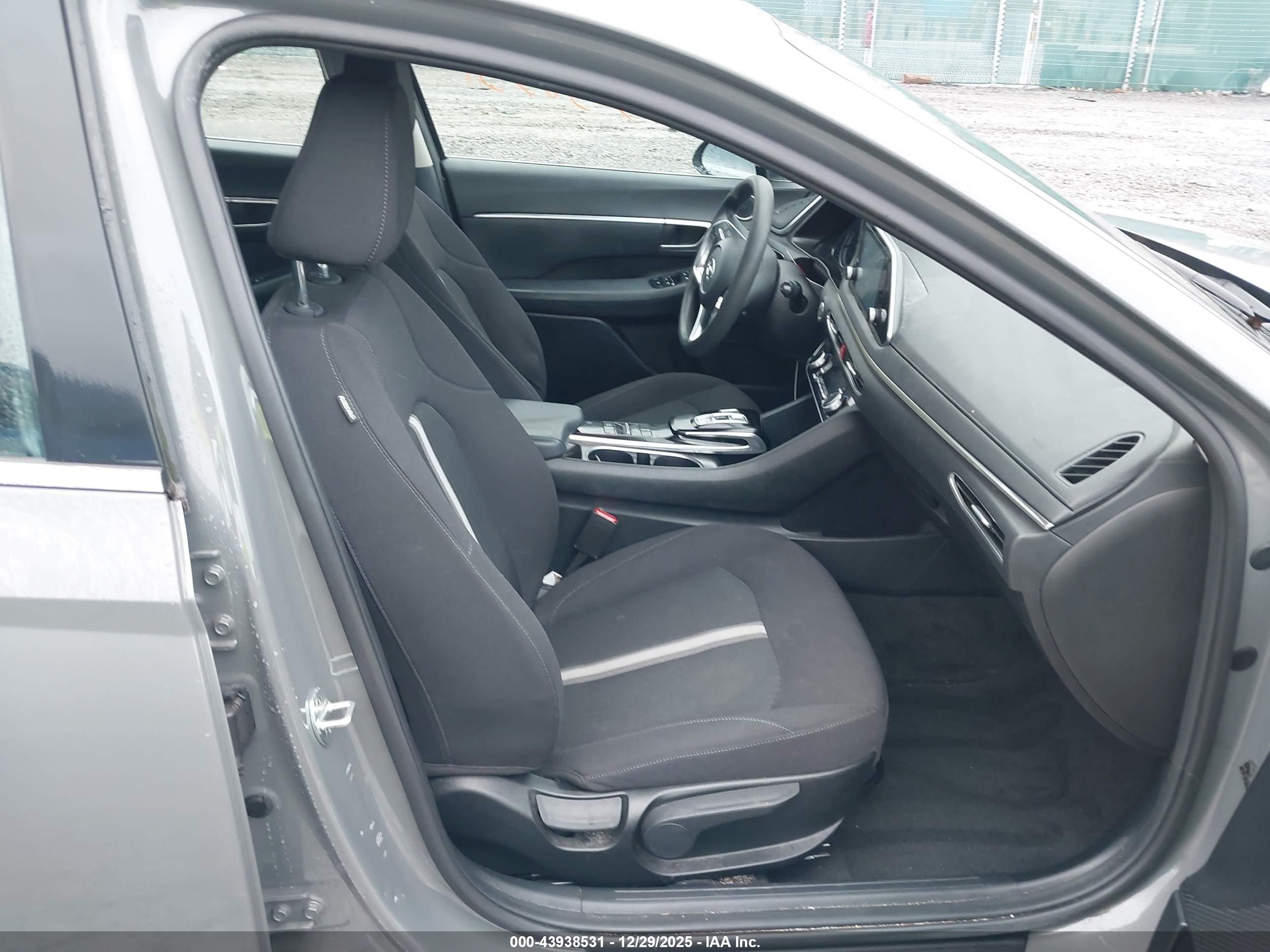 HYUNDAI SONATA image 5