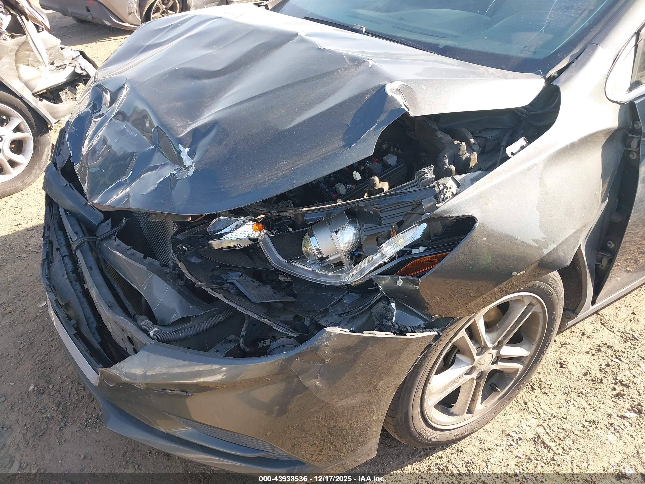 CHEVROLET CRUZE image 6