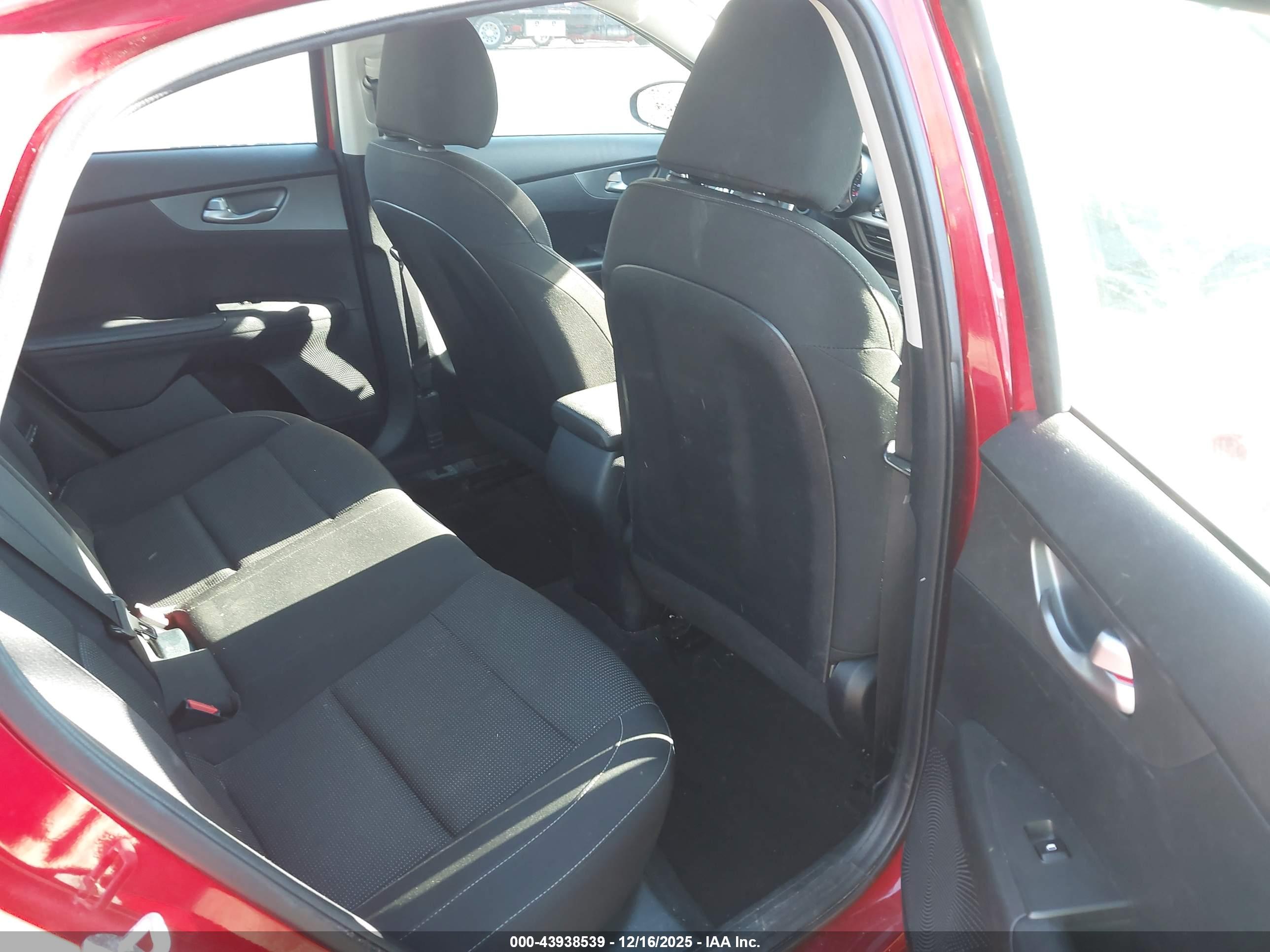 KIA FORTE image 8
