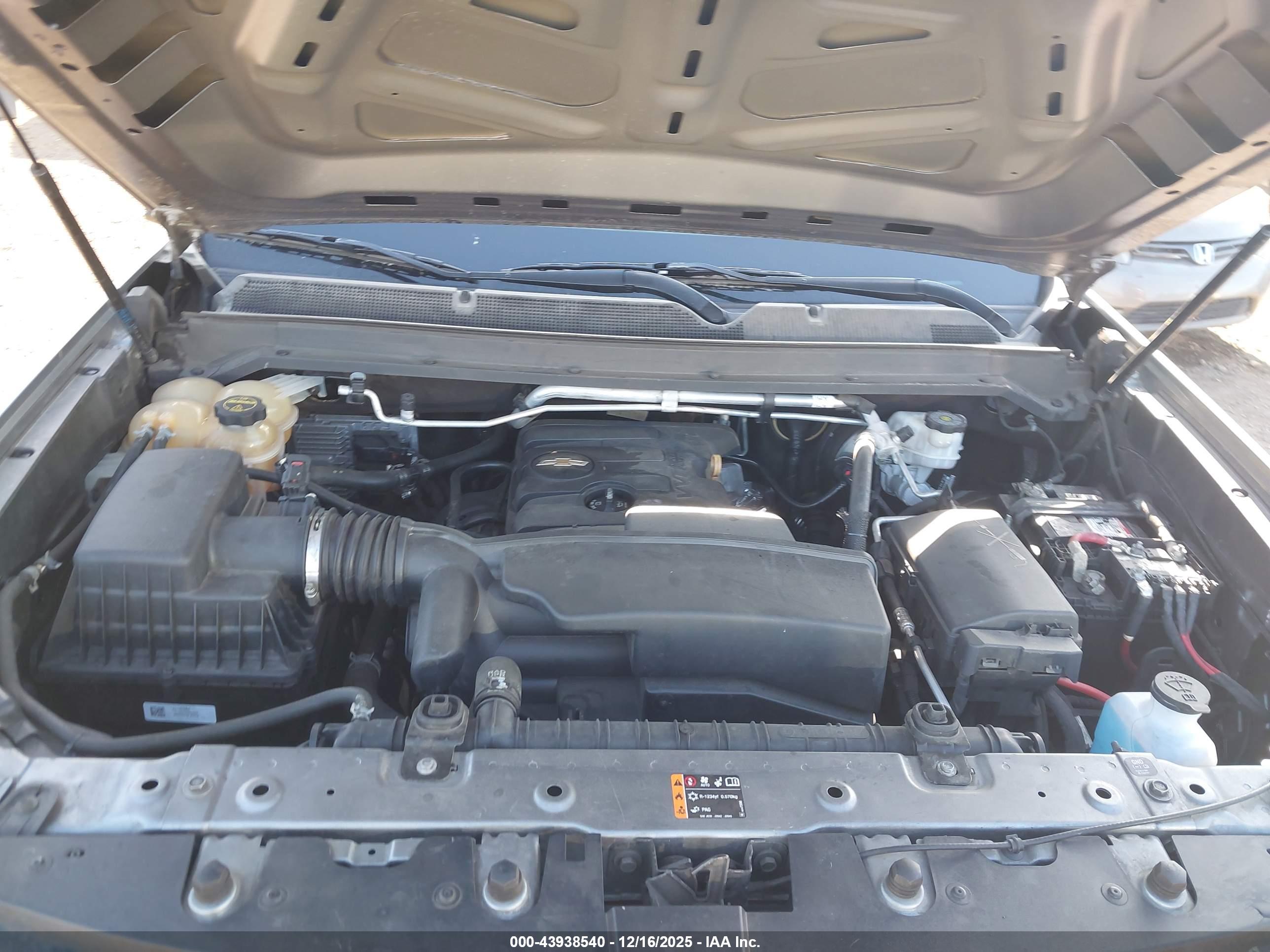 CHEVROLET COLORADO image 10