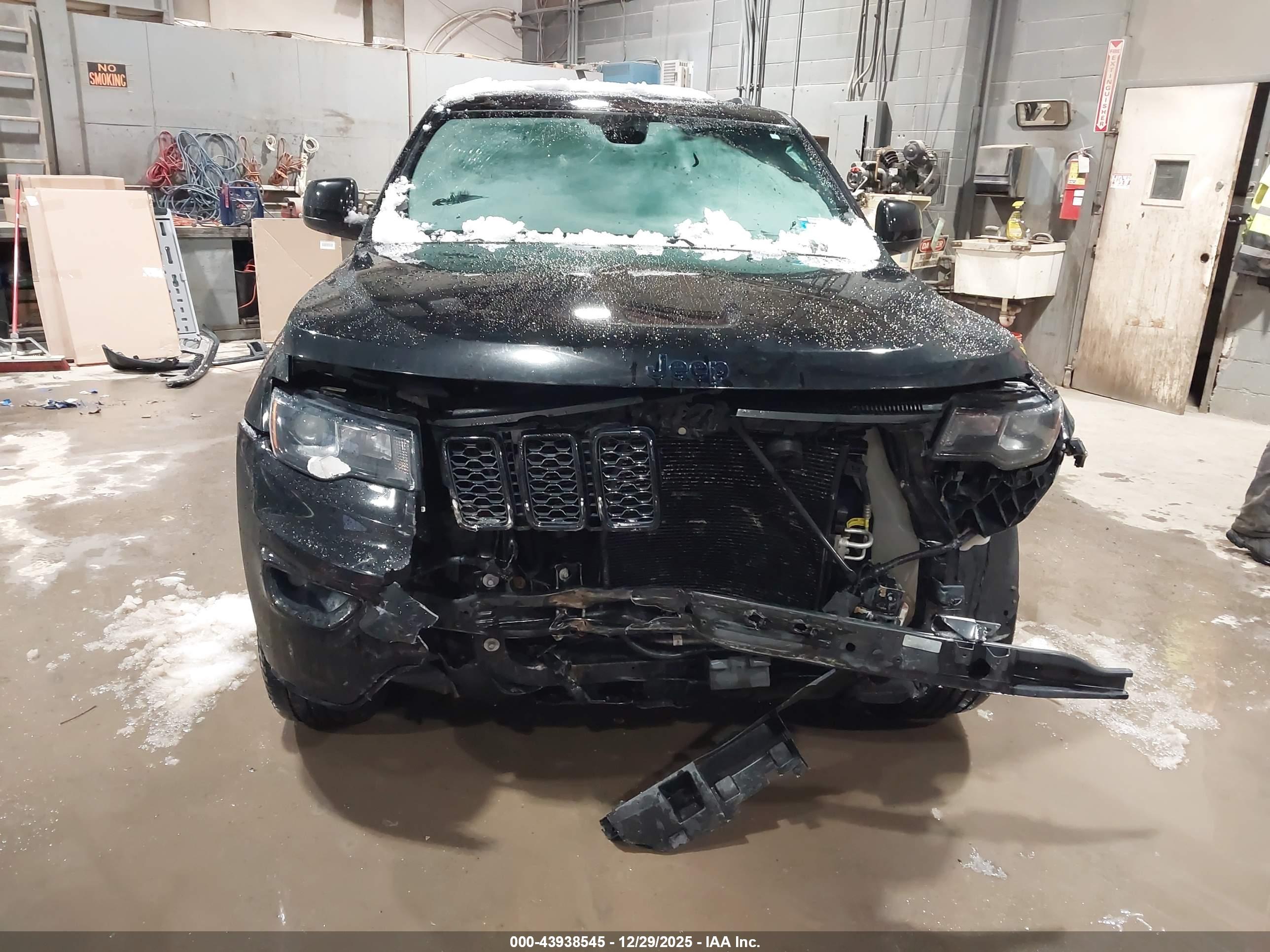 JEEP GRAND image 6
