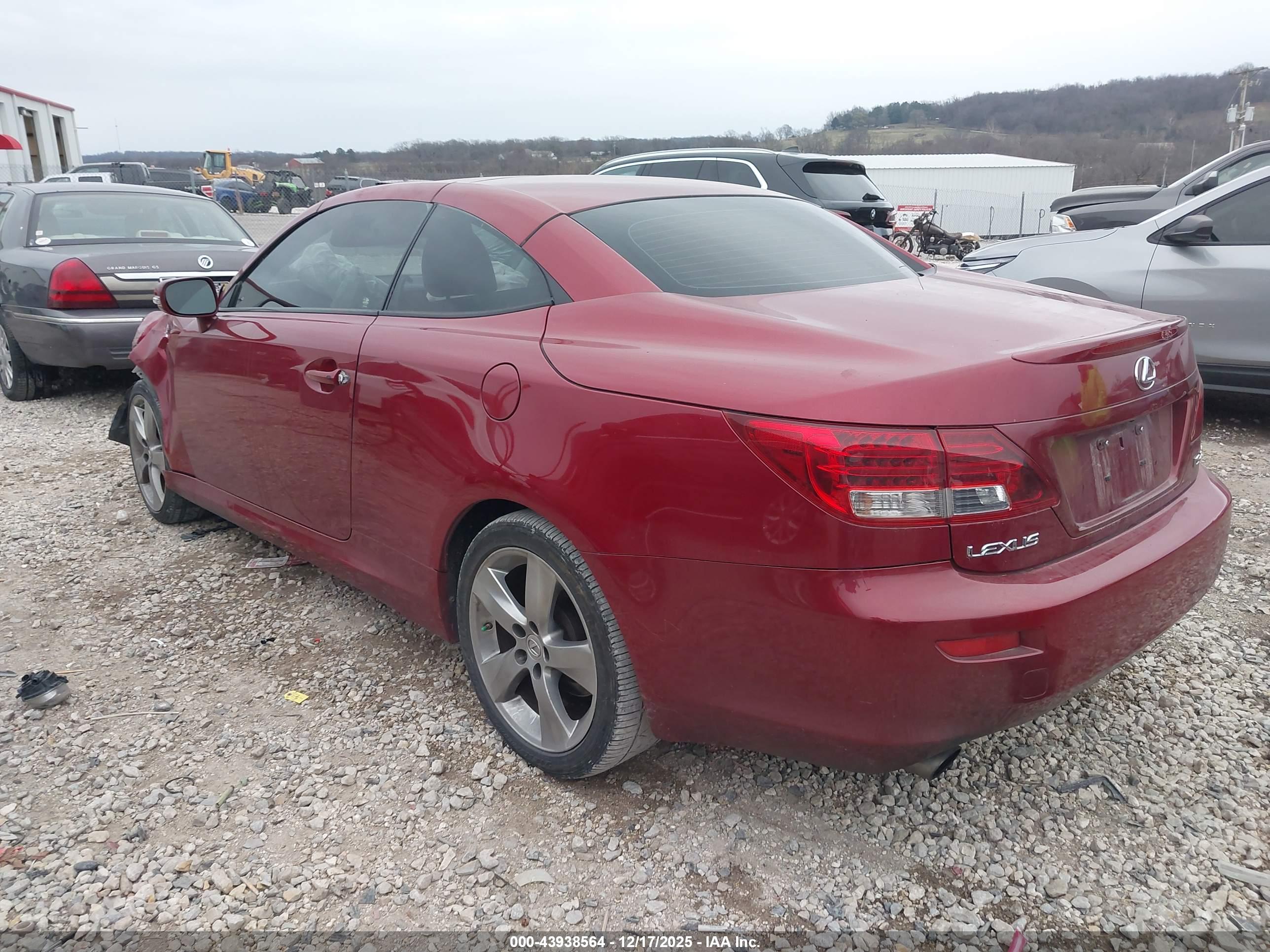 LEXUS IS image 3