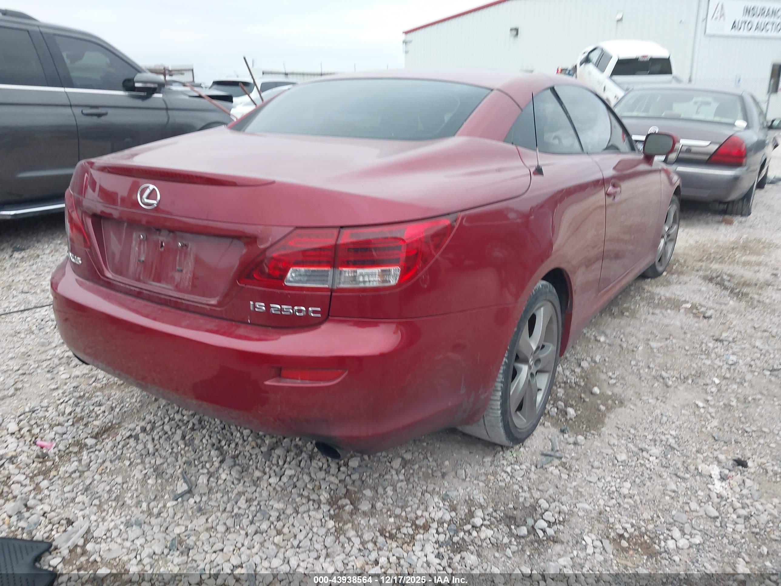 LEXUS IS image 4