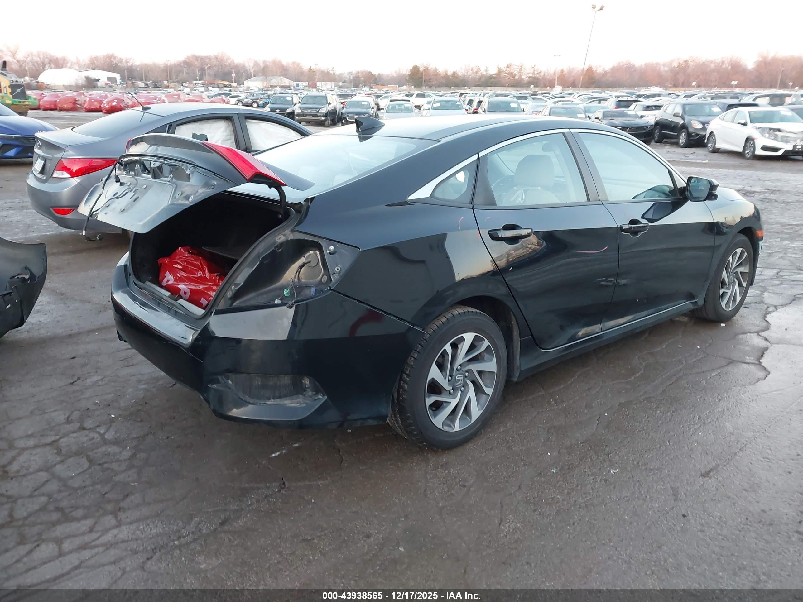 HONDA CIVIC image 4