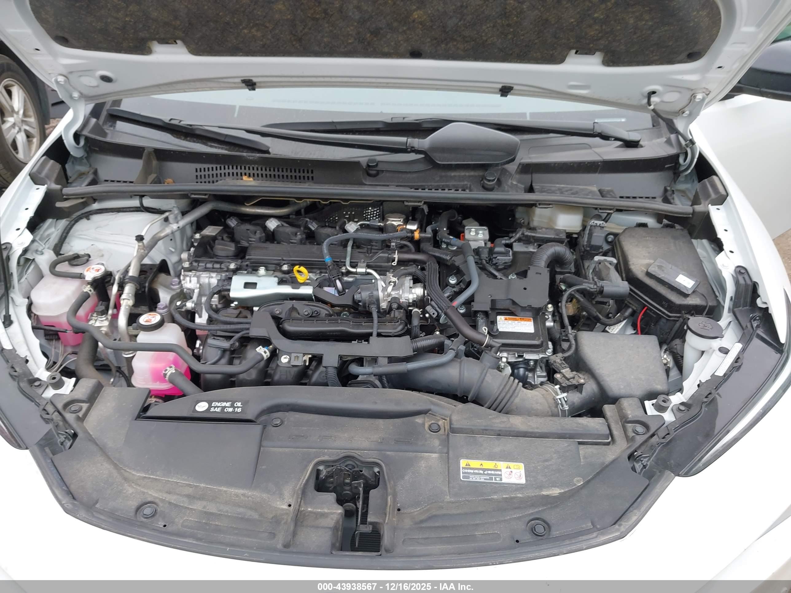 TOYOTA PRIUS image 10