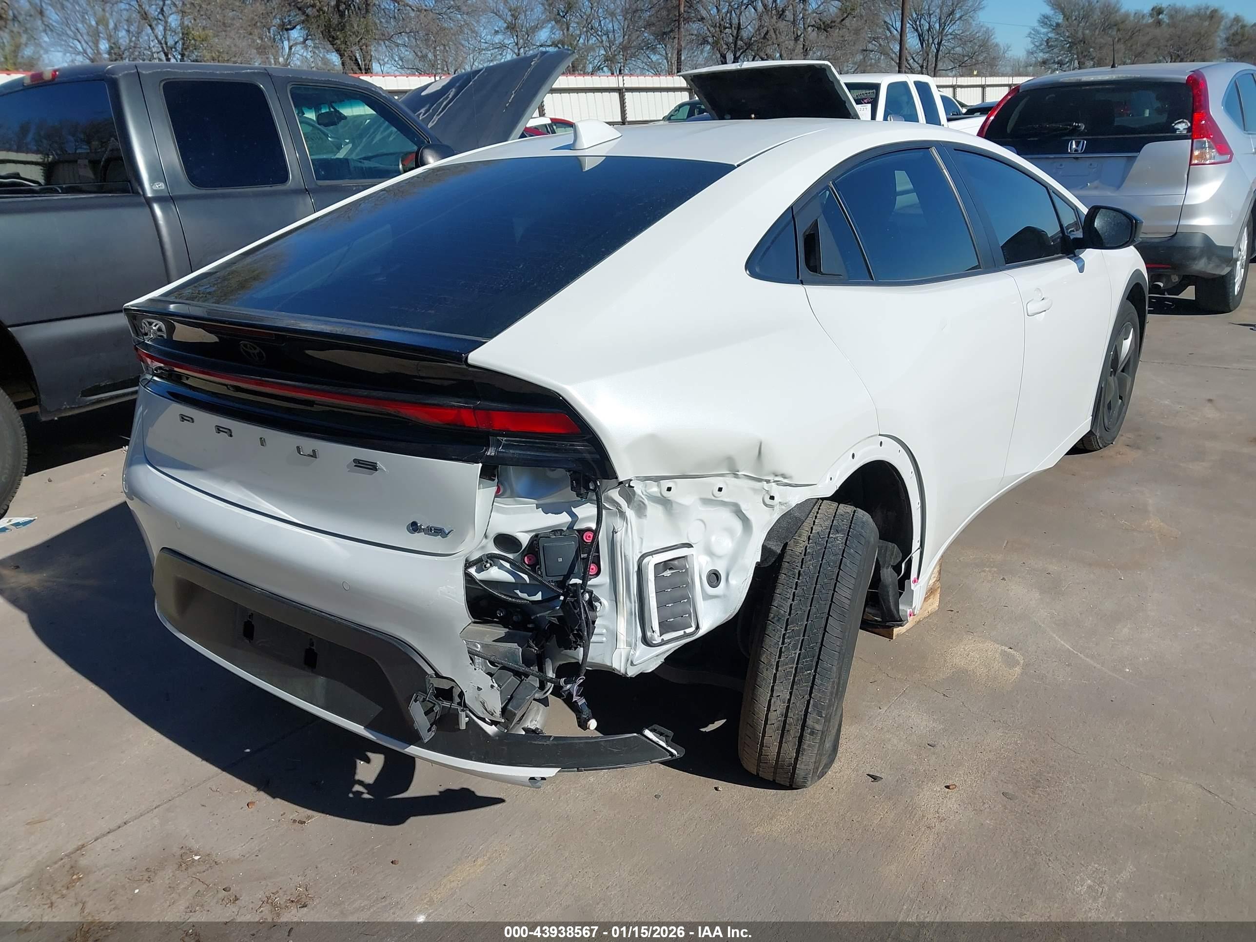 TOYOTA PRIUS image 6