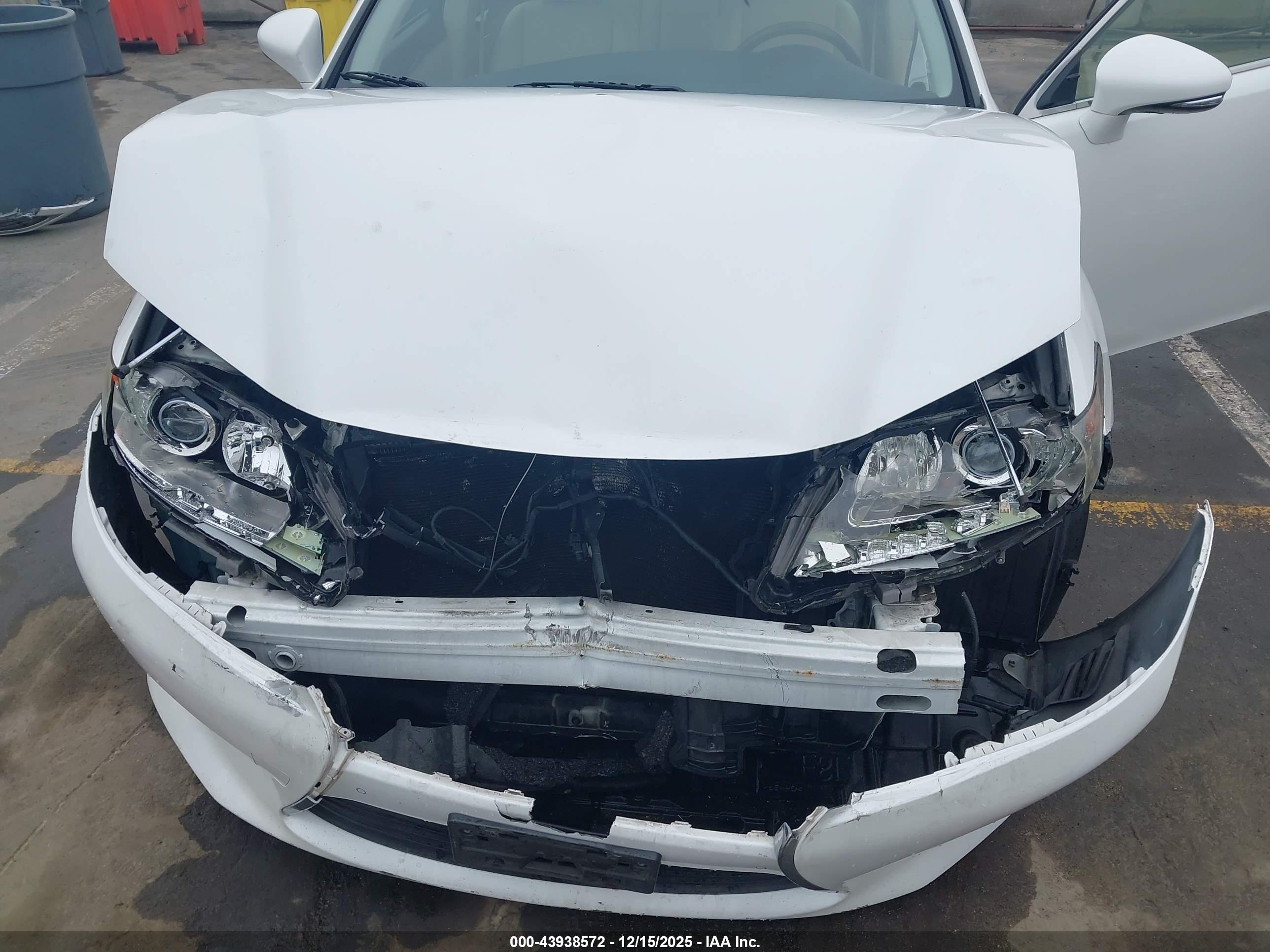 LEXUS ES image 6