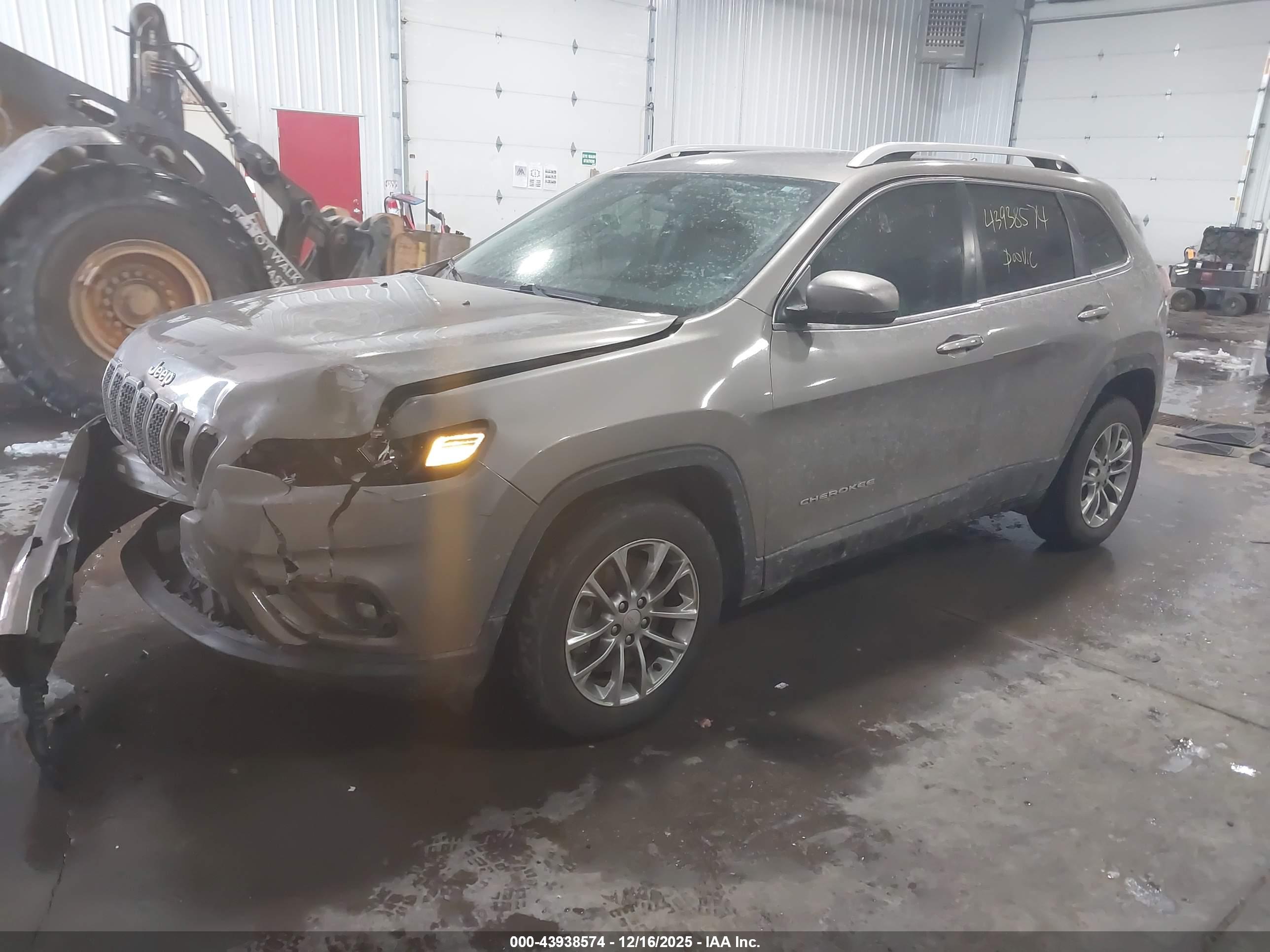 JEEP CHEROKEE image 2