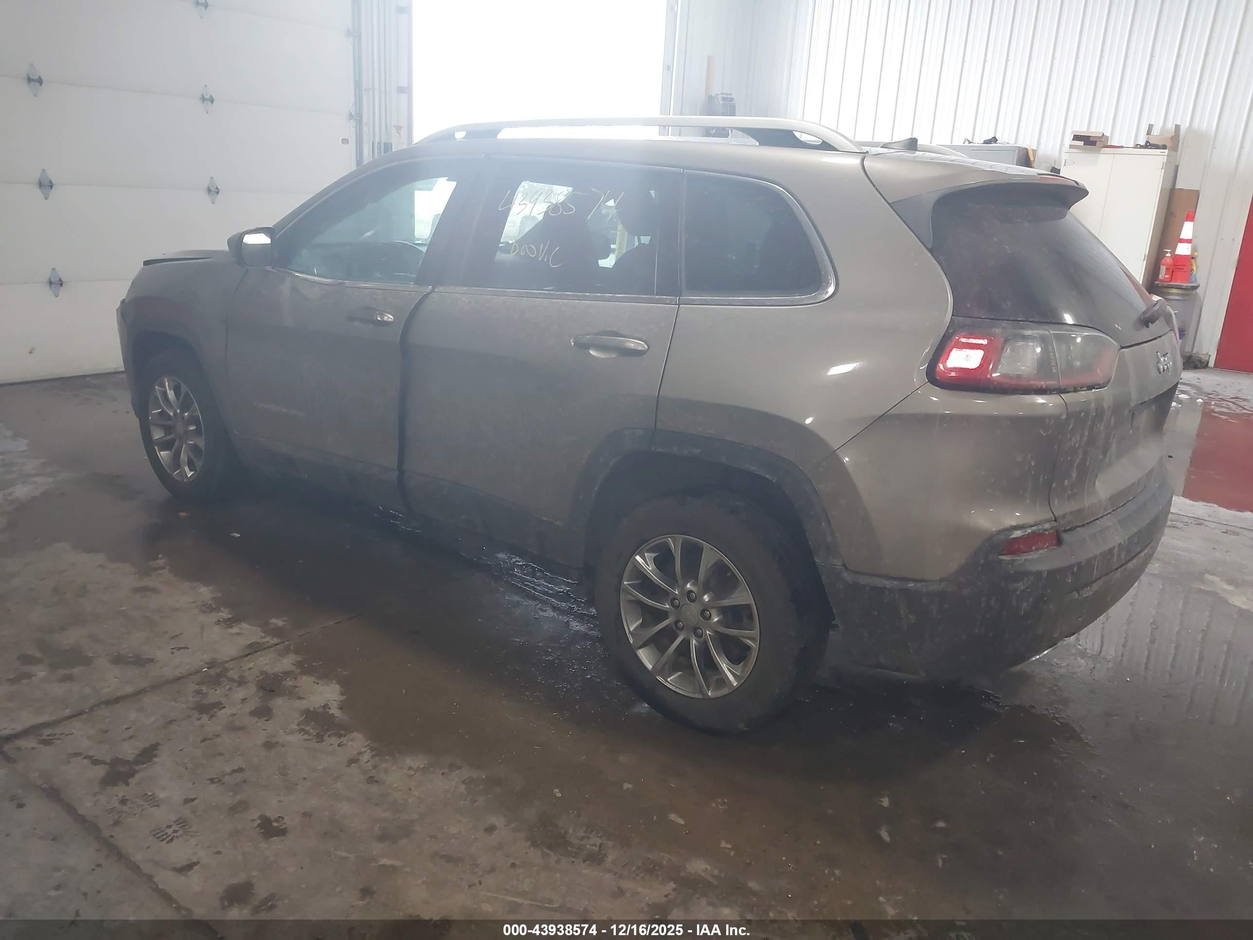 JEEP CHEROKEE image 3