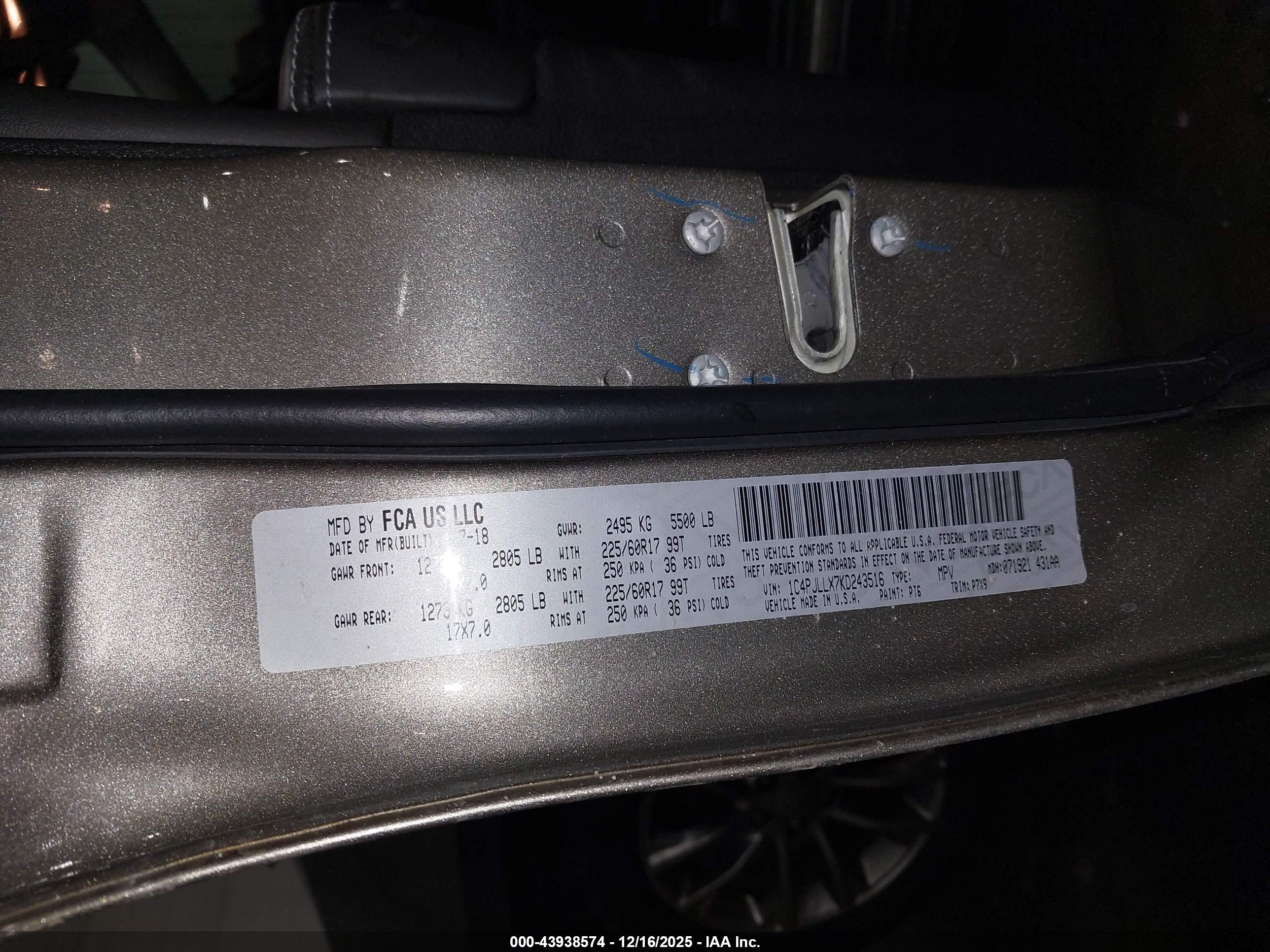 JEEP CHEROKEE image 9