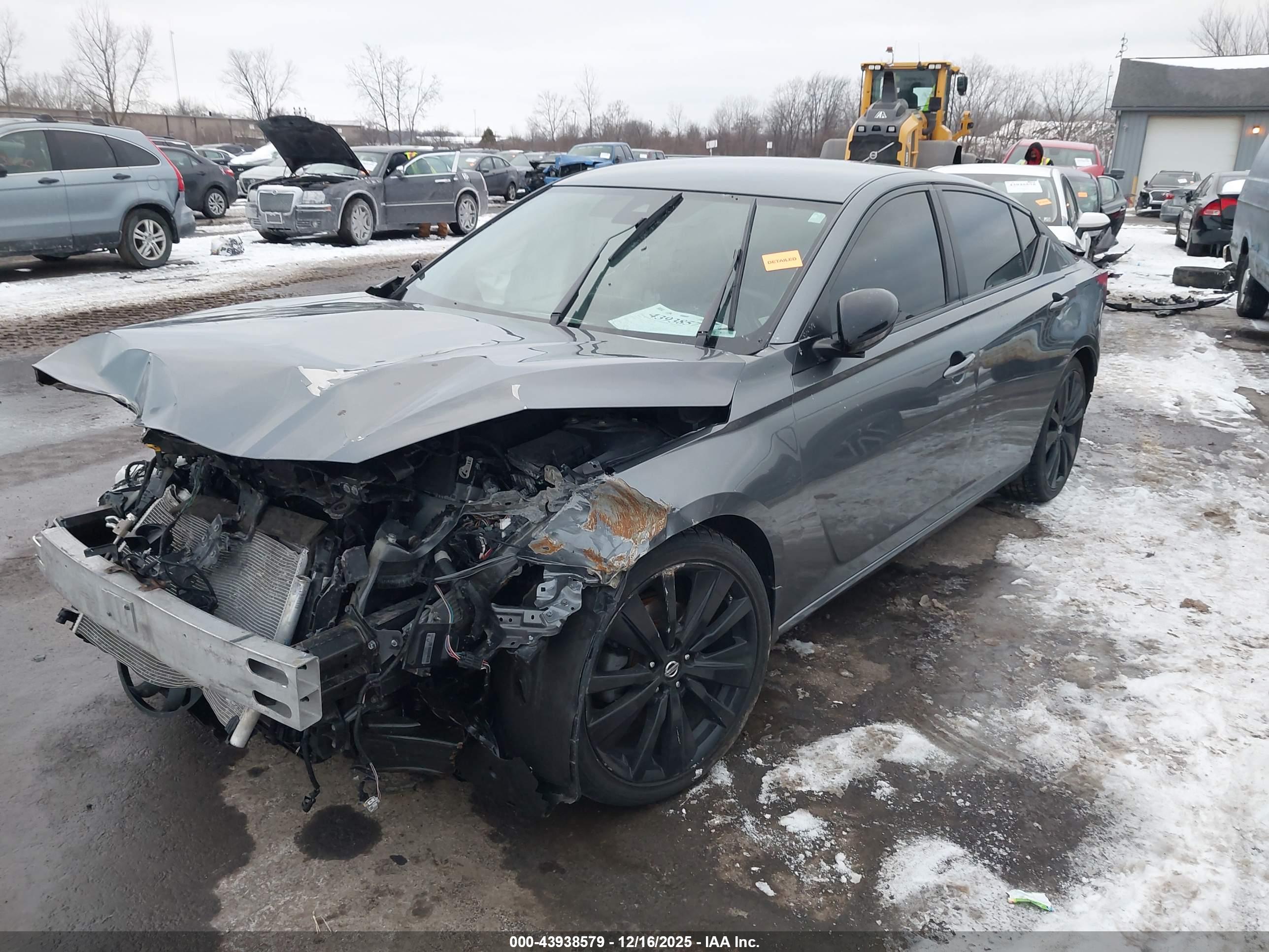 NISSAN ALTIMA image 2