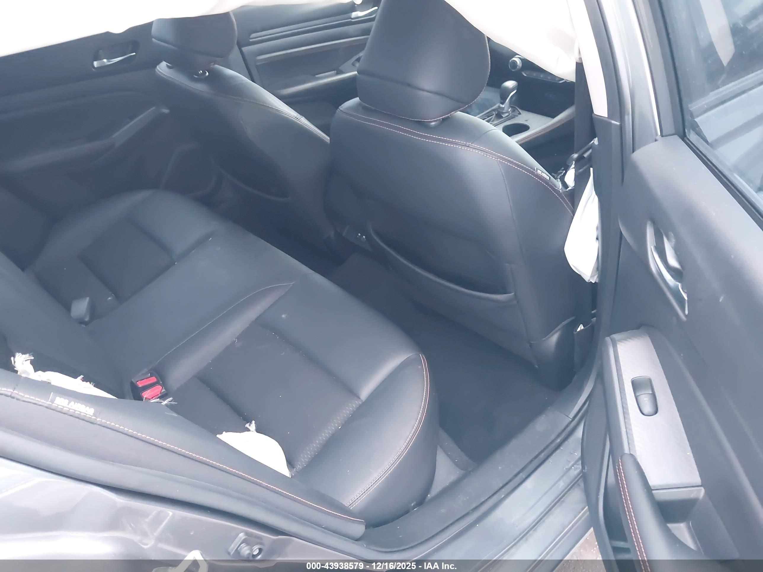 NISSAN ALTIMA image 8