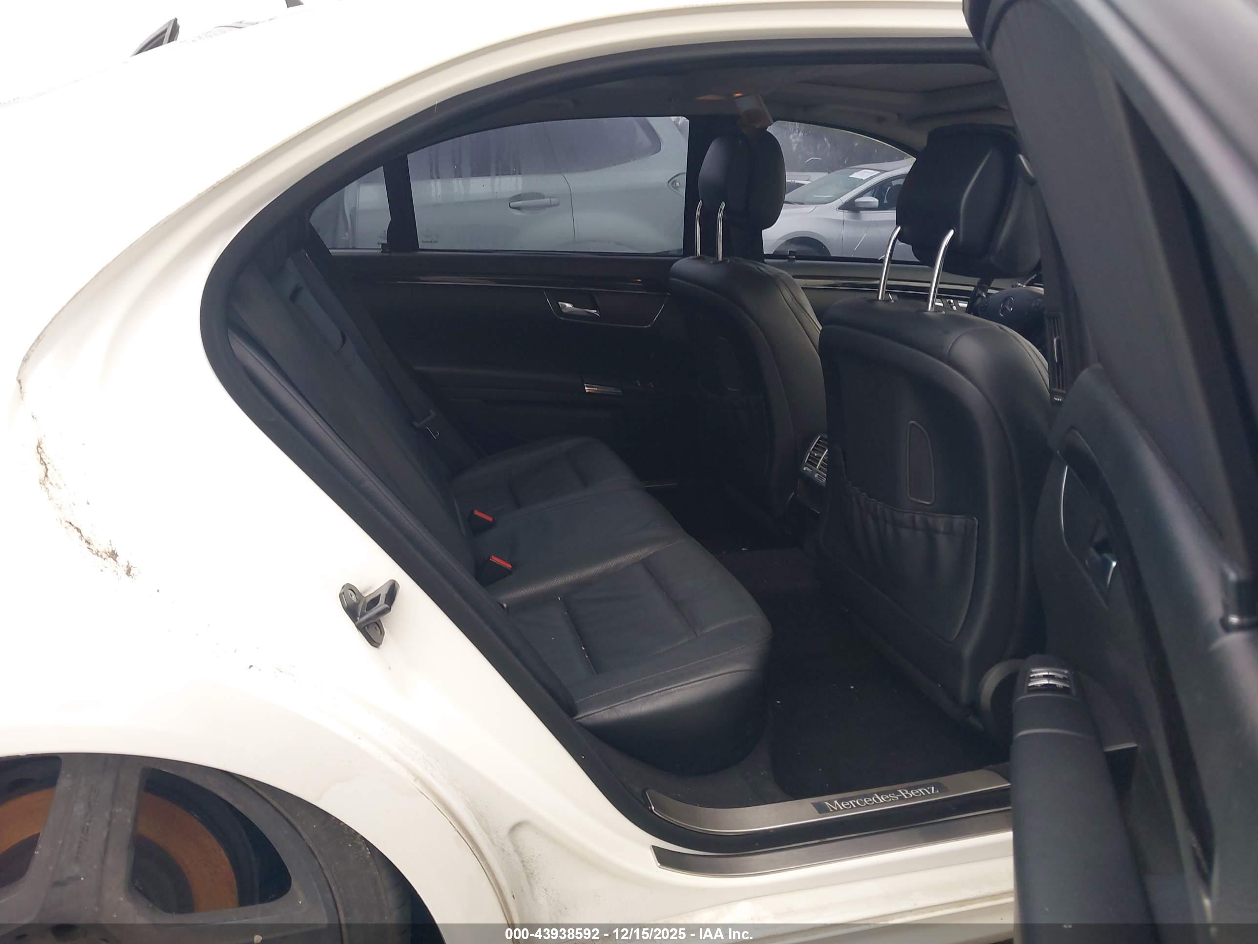 MERCEDES-BENZ S image 8