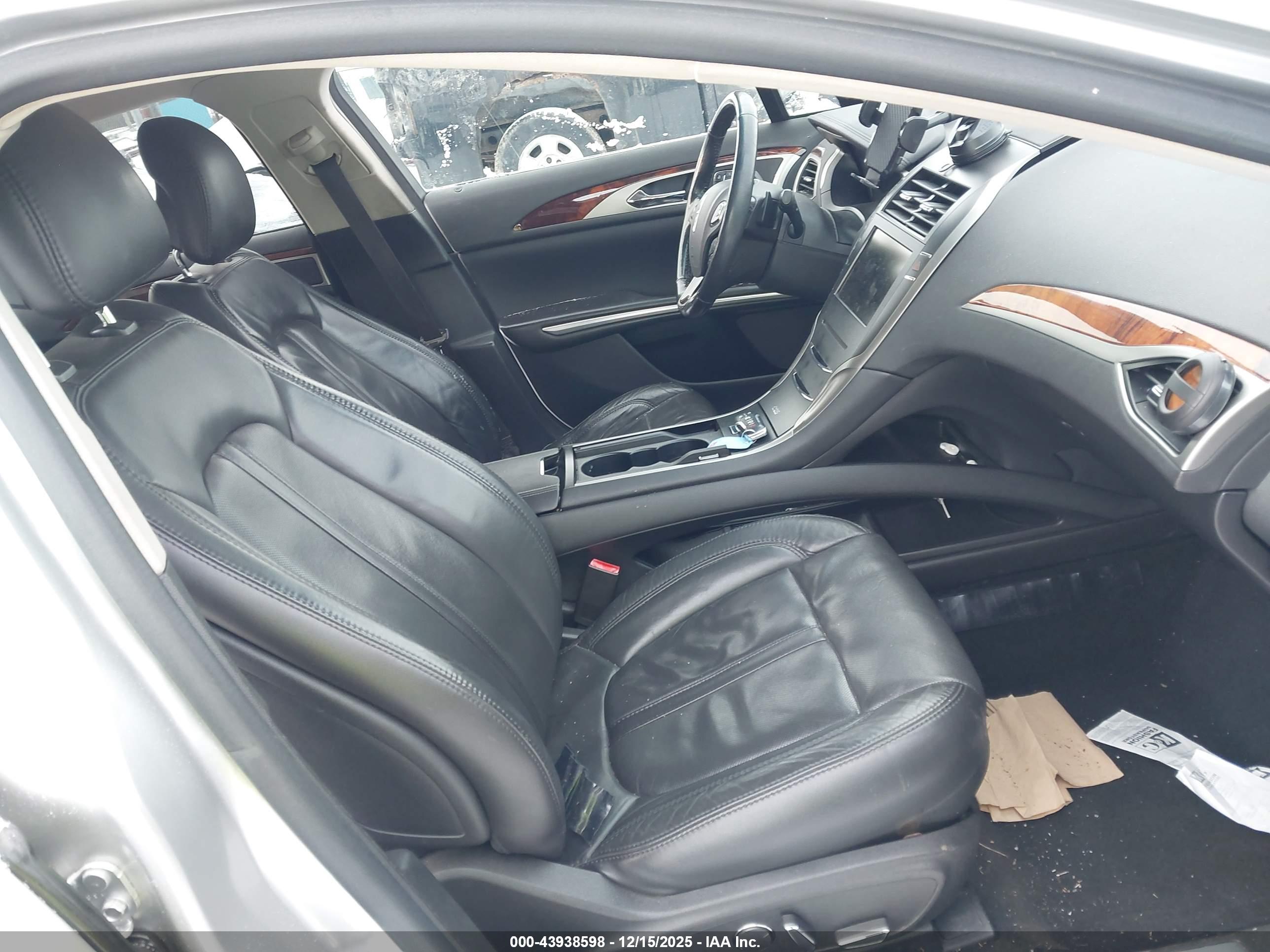 LINCOLN MKZ image 5