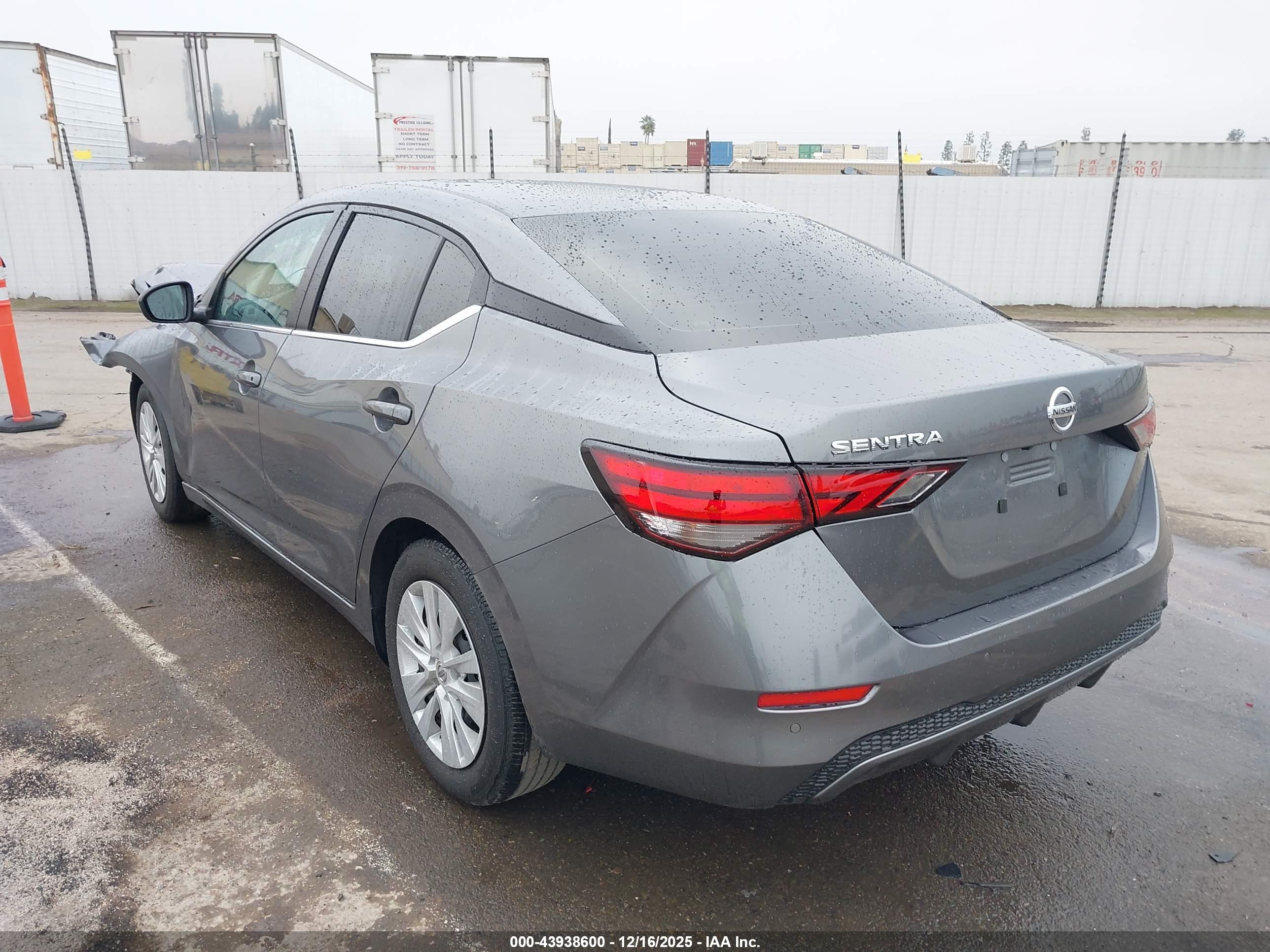 NISSAN SENTRA image 3