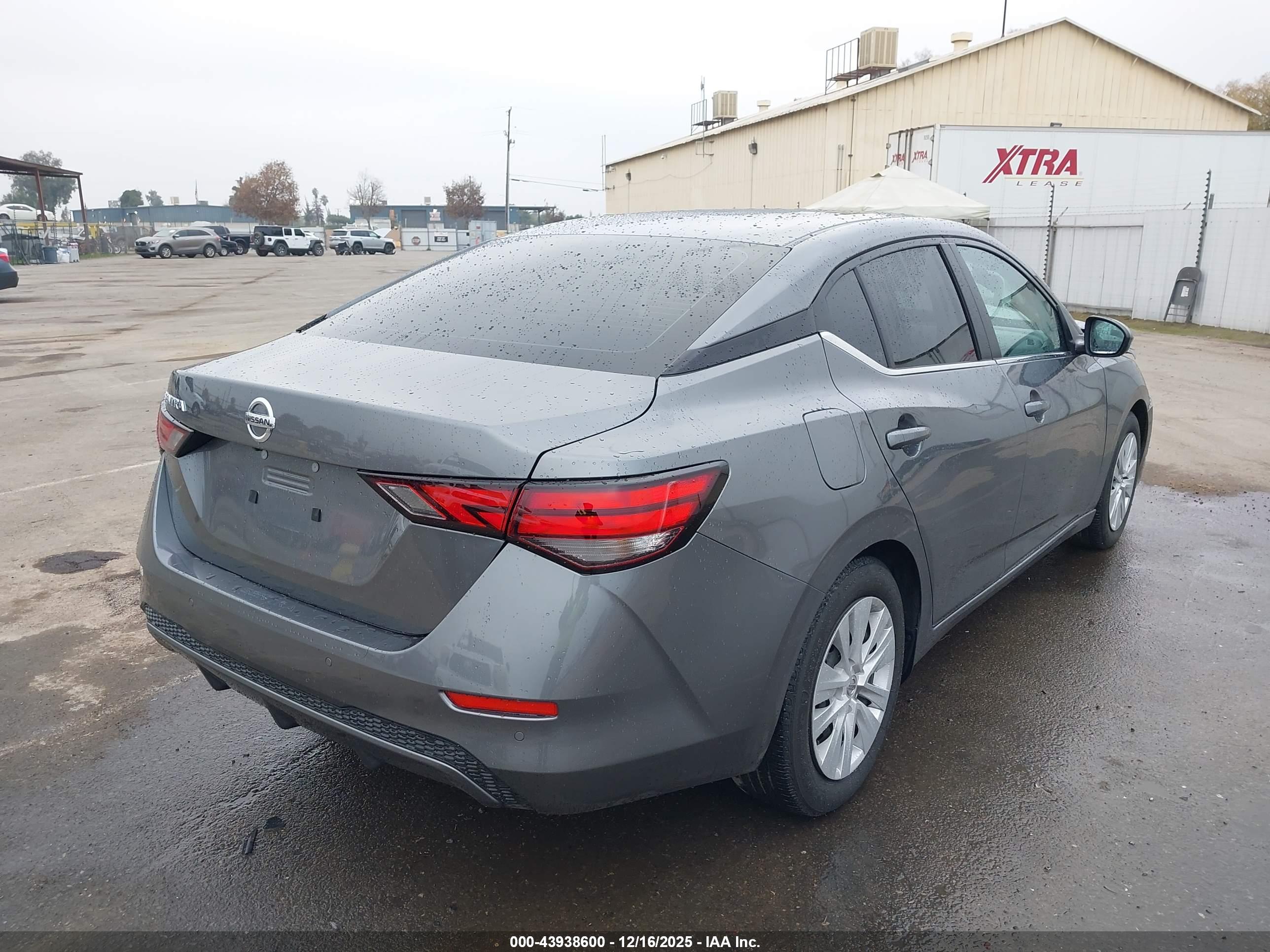 NISSAN SENTRA image 4