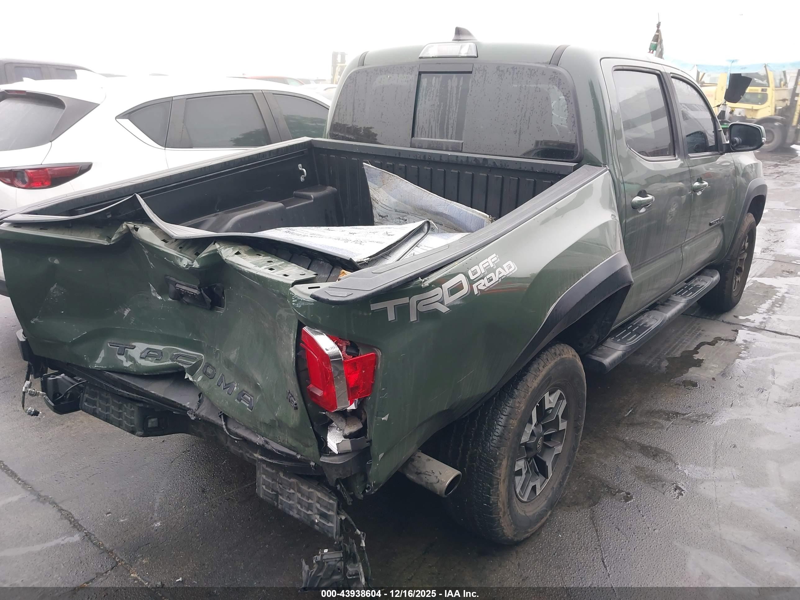 TOYOTA TACOMA image 4