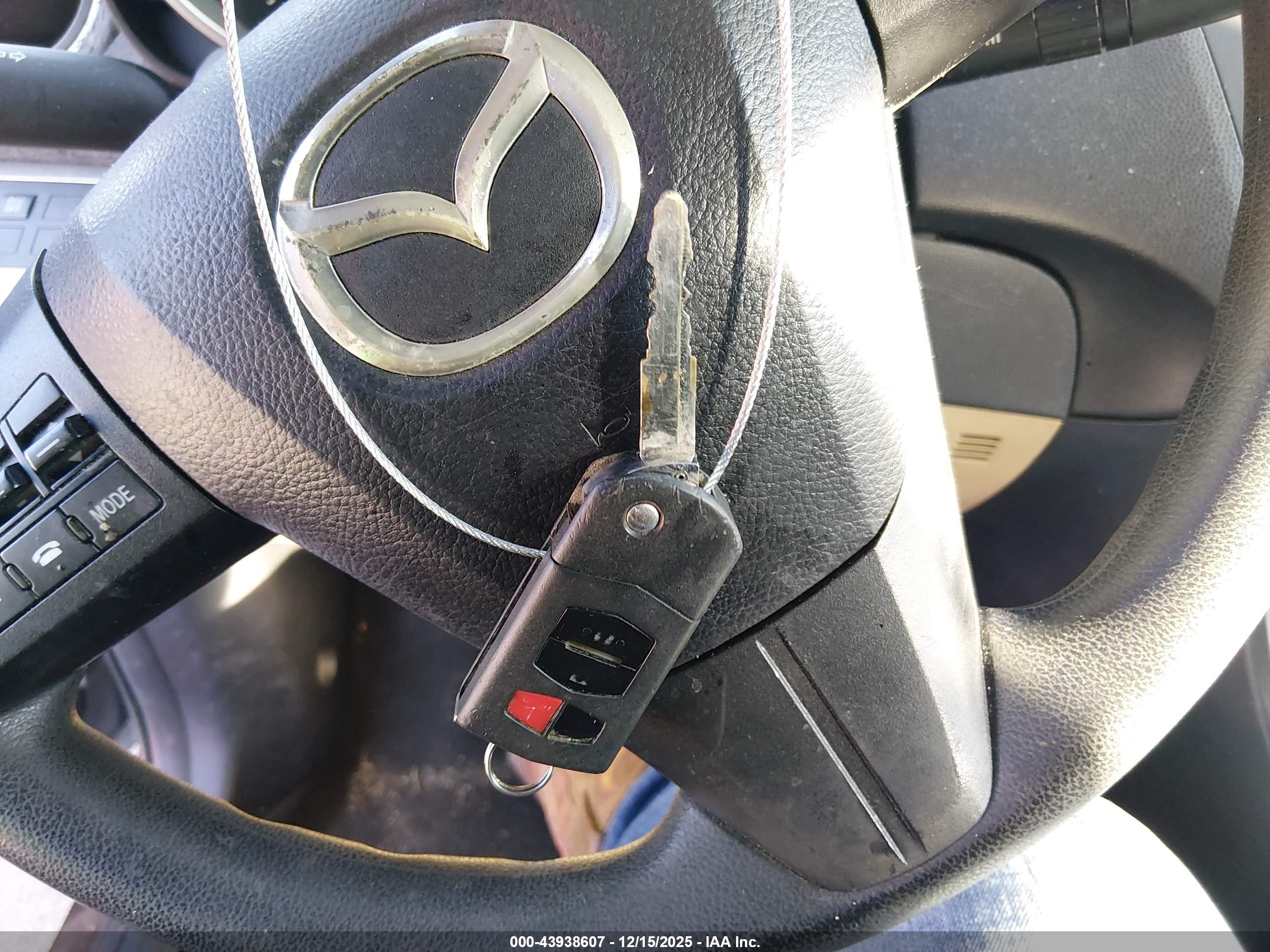 MAZDA MAZDA3 image 11