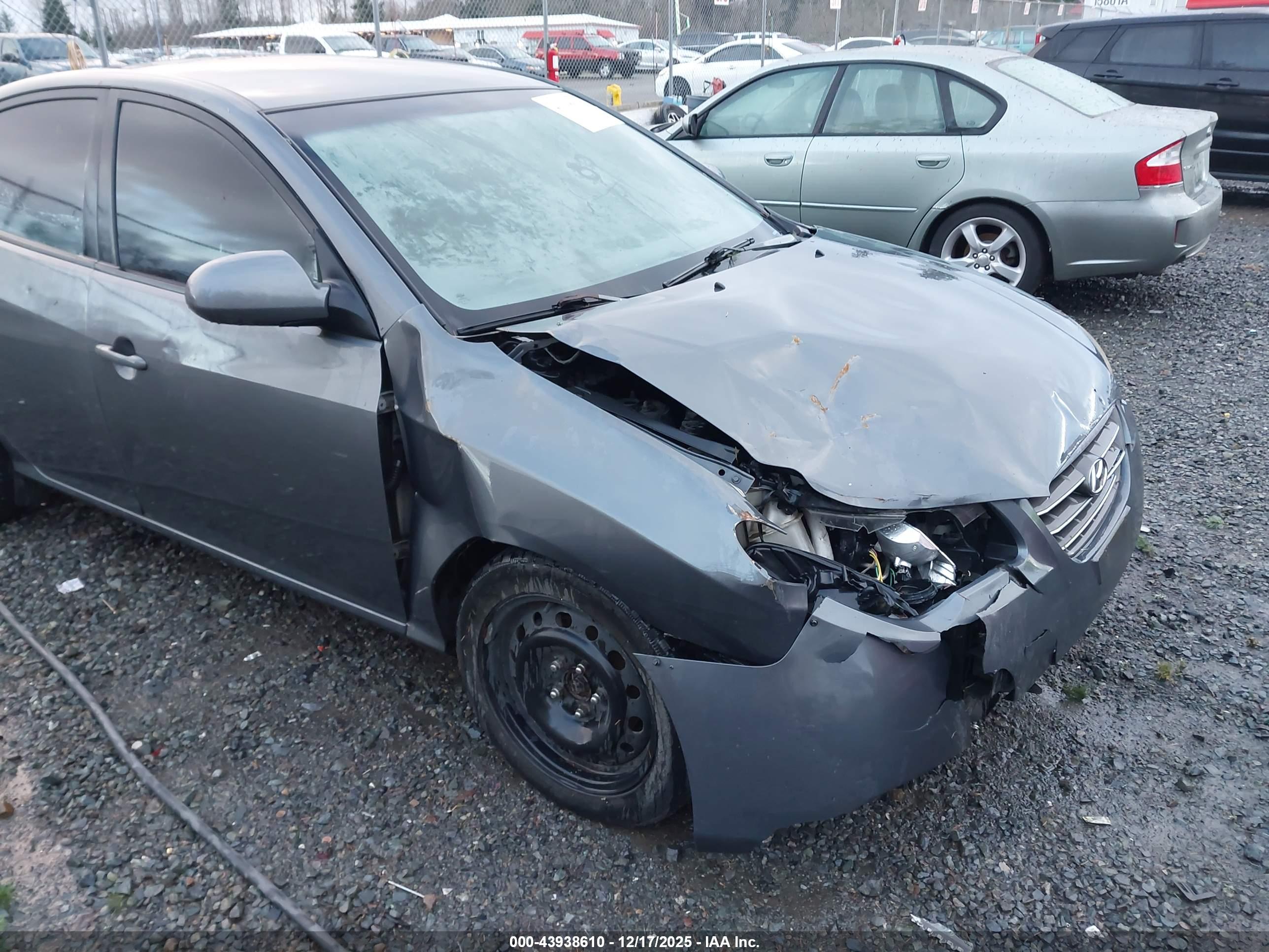 HYUNDAI ELANTRA image 6