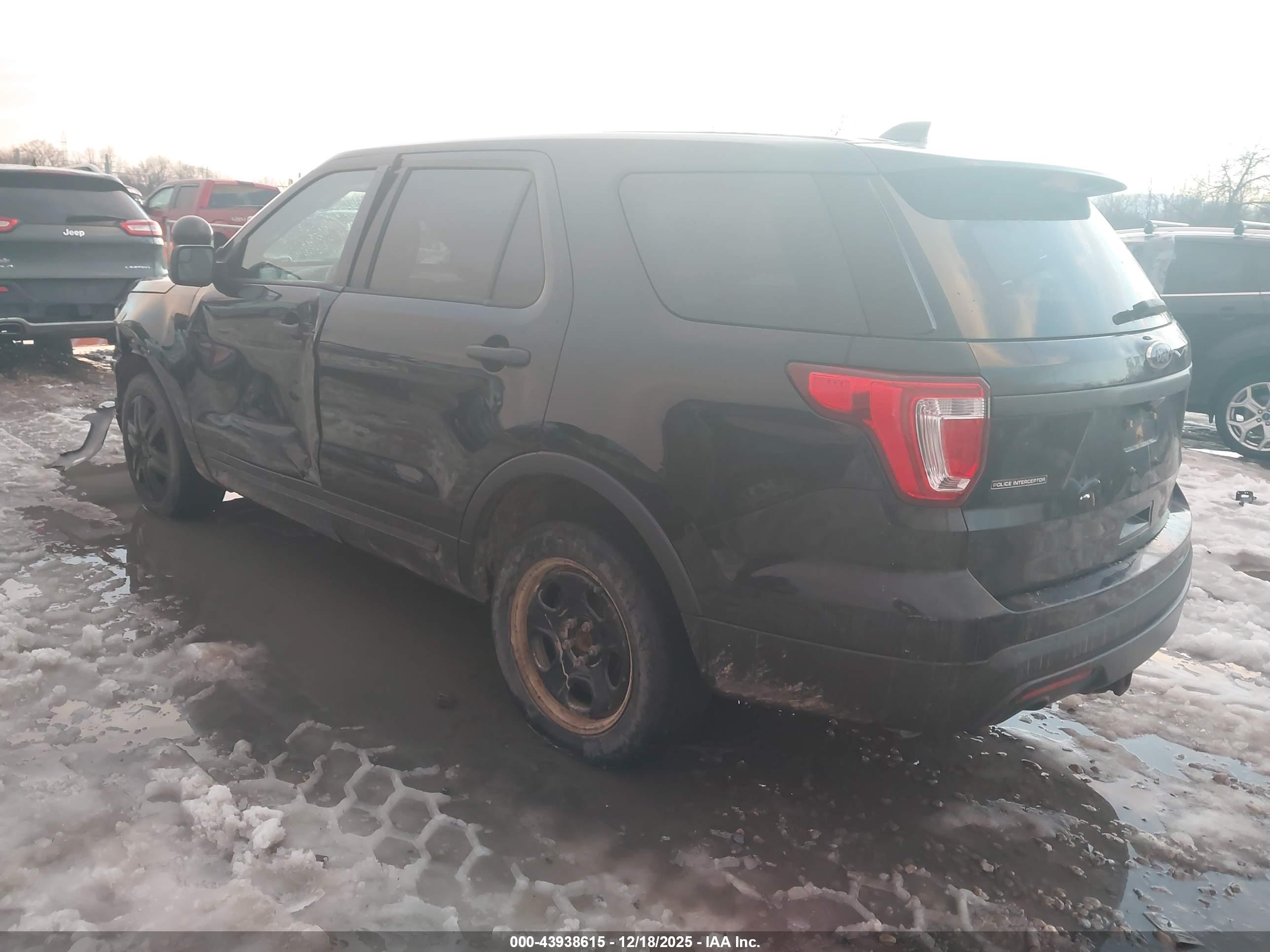 FORD UTILITY image 3