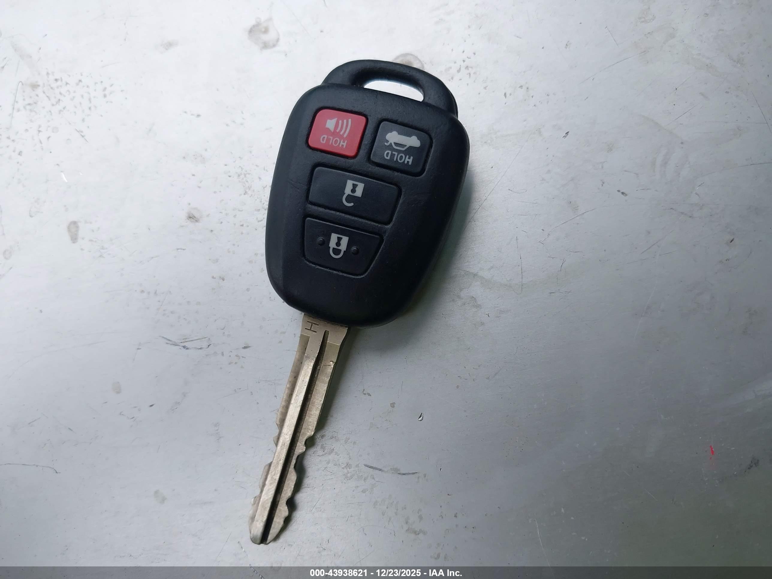 TOYOTA COROLLA image 11