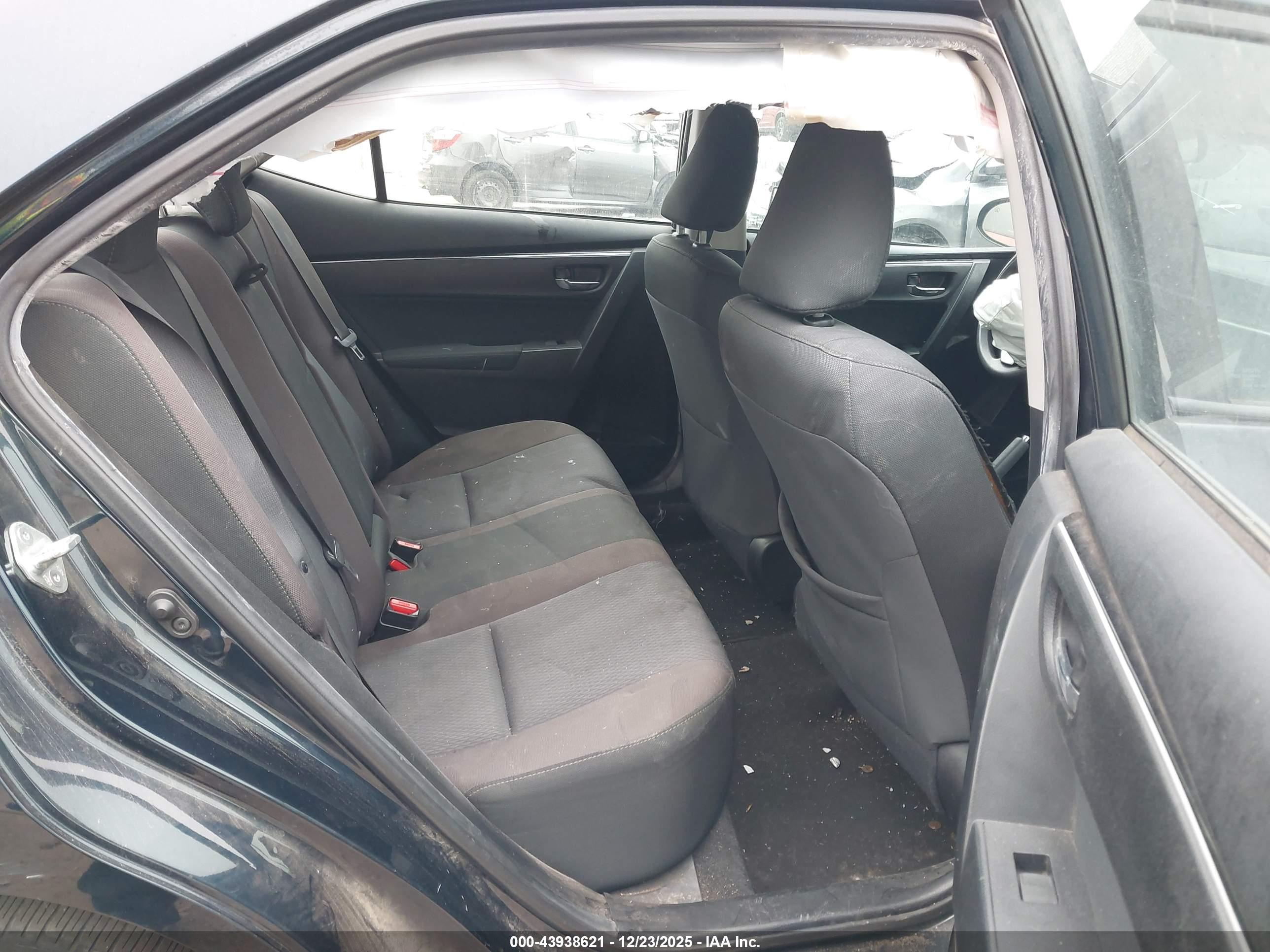 TOYOTA COROLLA image 8