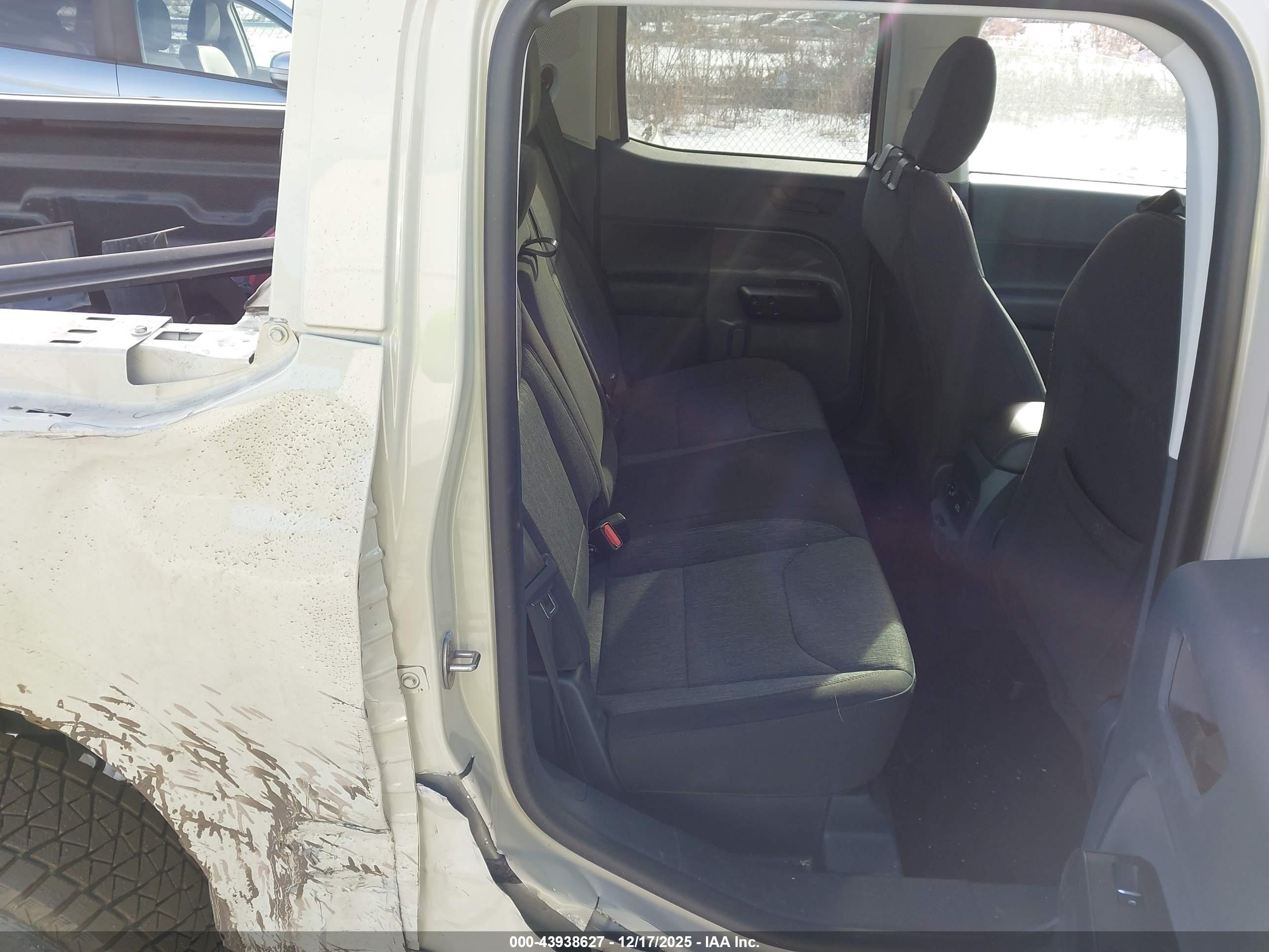 FORD MAVERICK image 8
