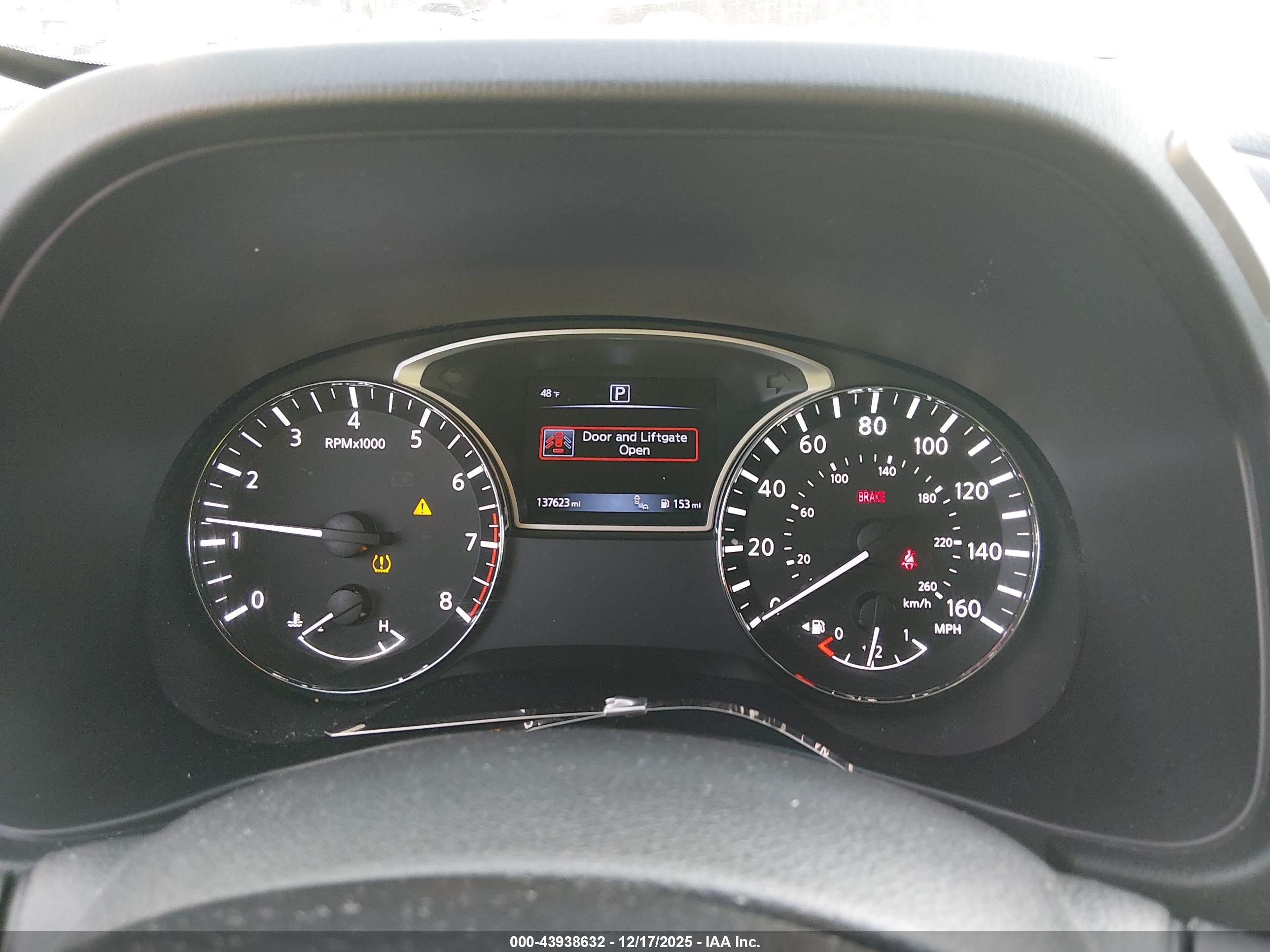 NISSAN PATHFINDER image 7
