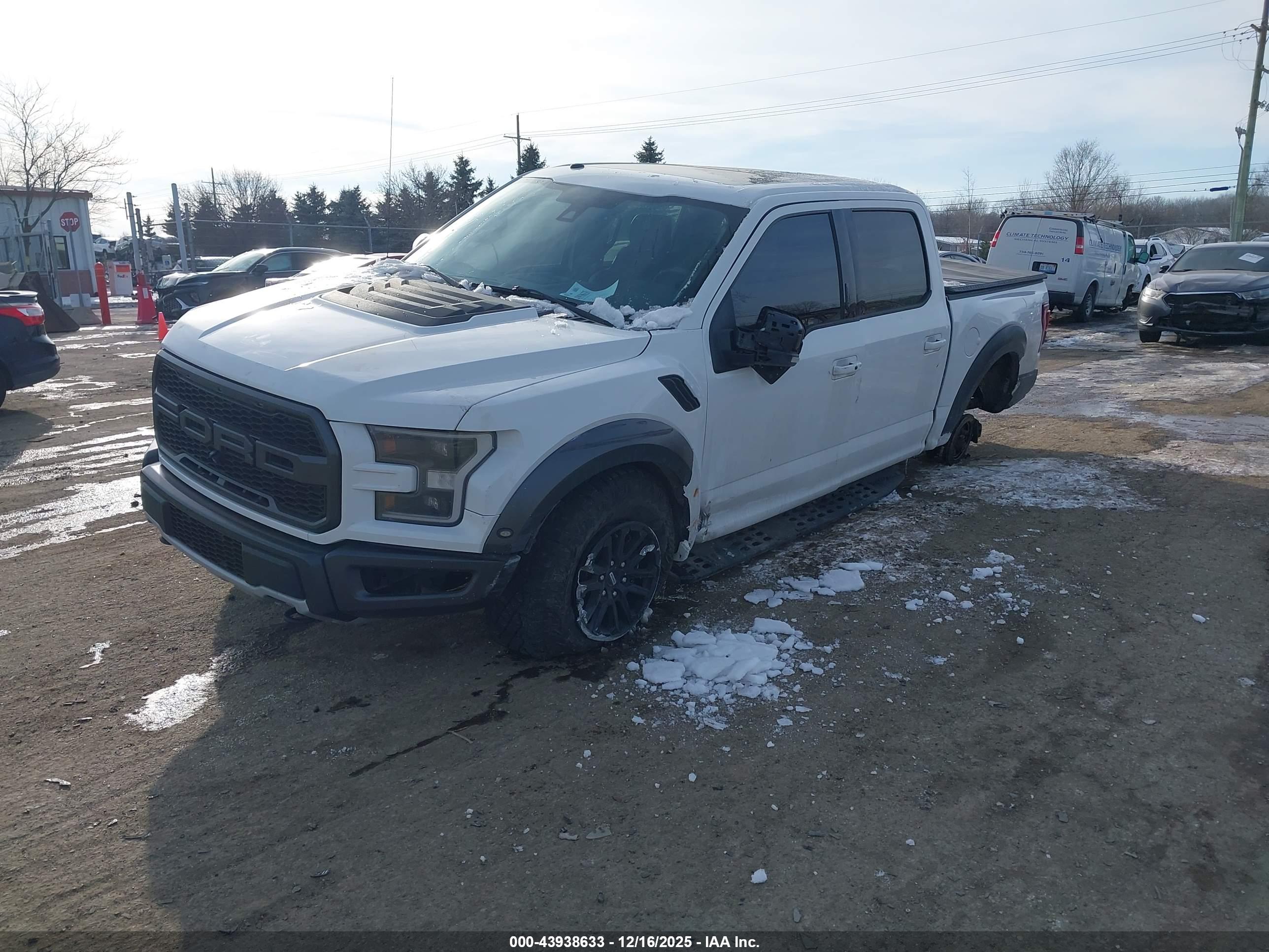 FORD F-150 image 2
