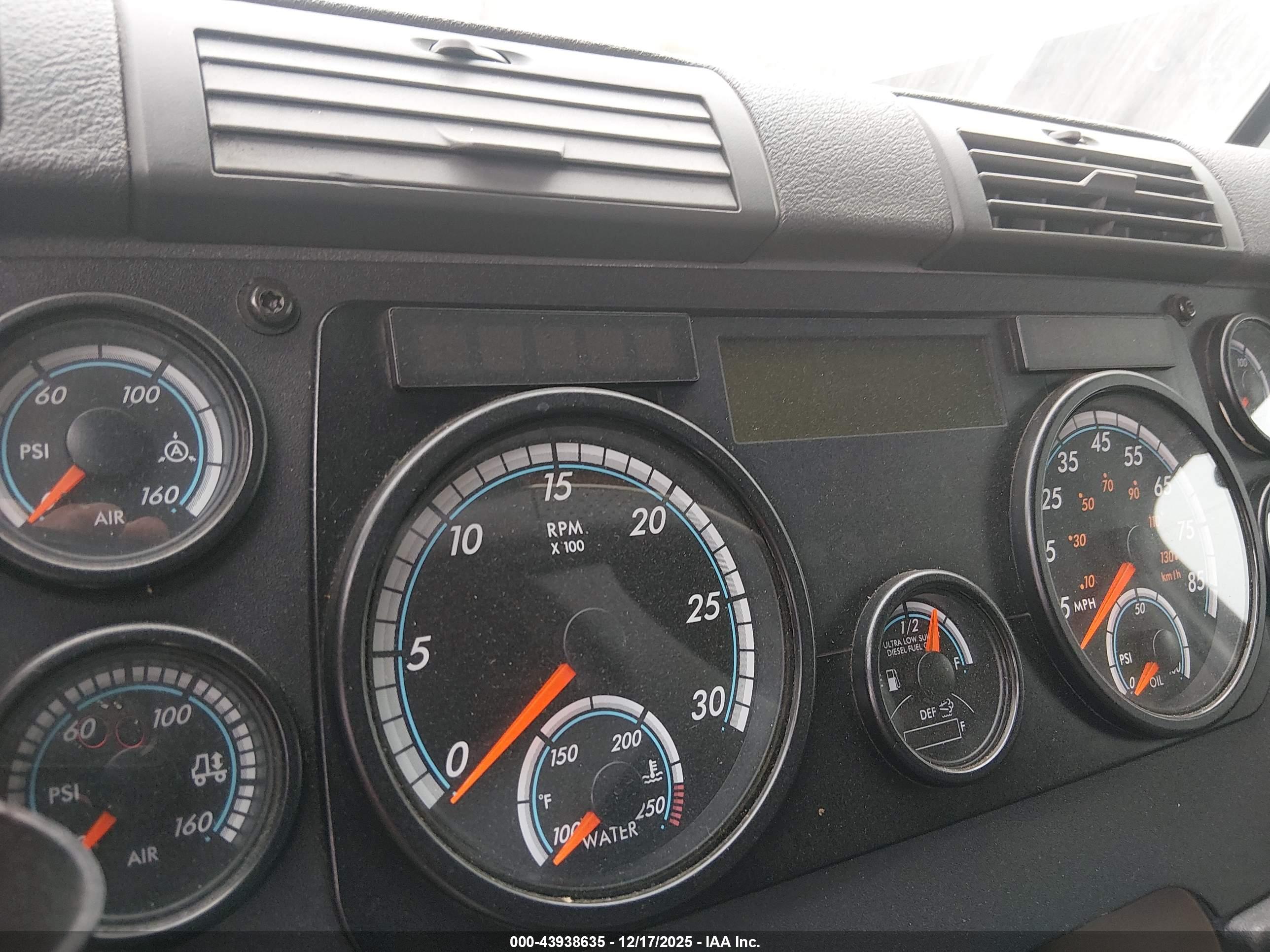 FREIGHTLINER CASCADIA image 6