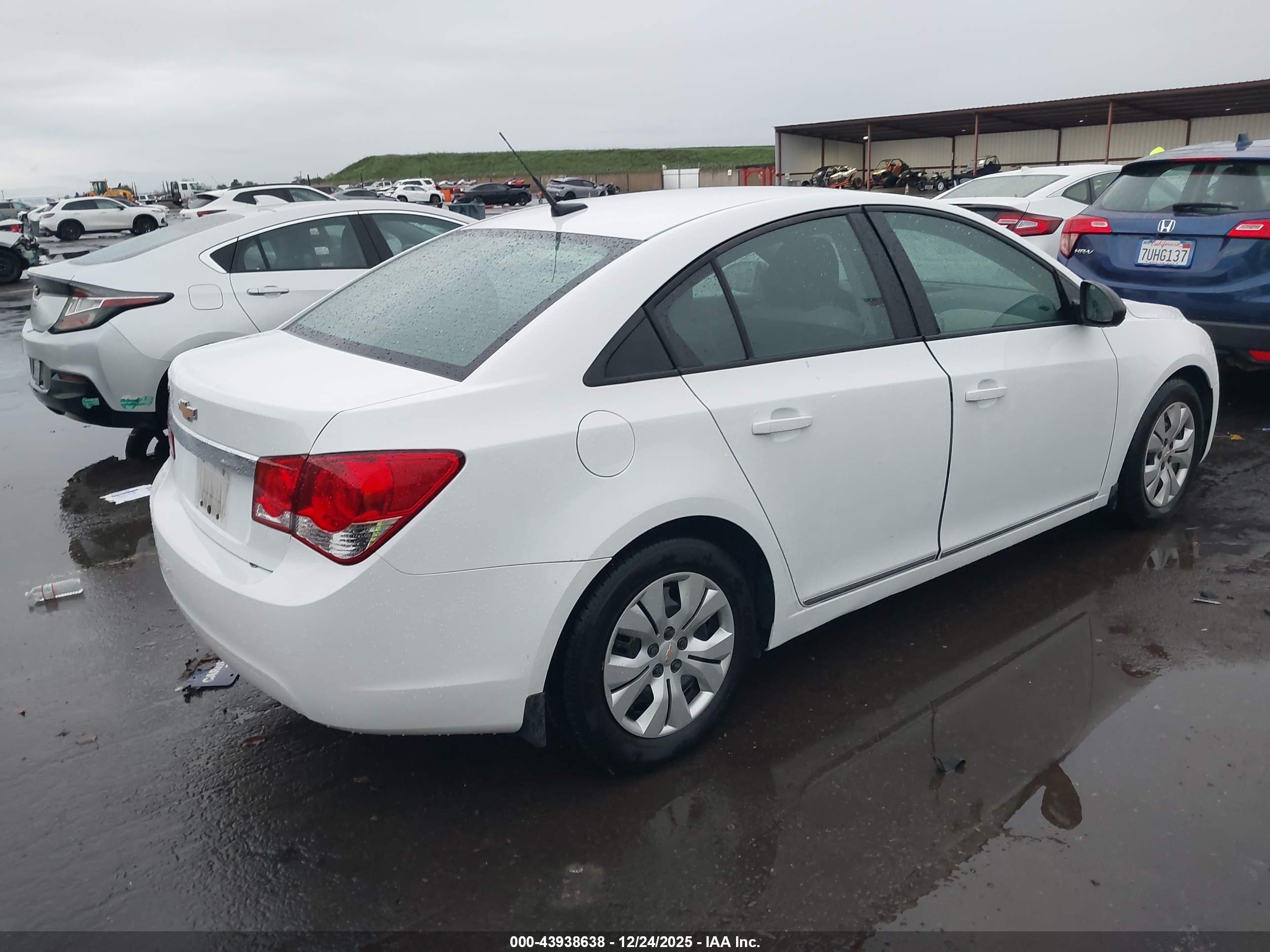 CHEVROLET CRUZE image 4