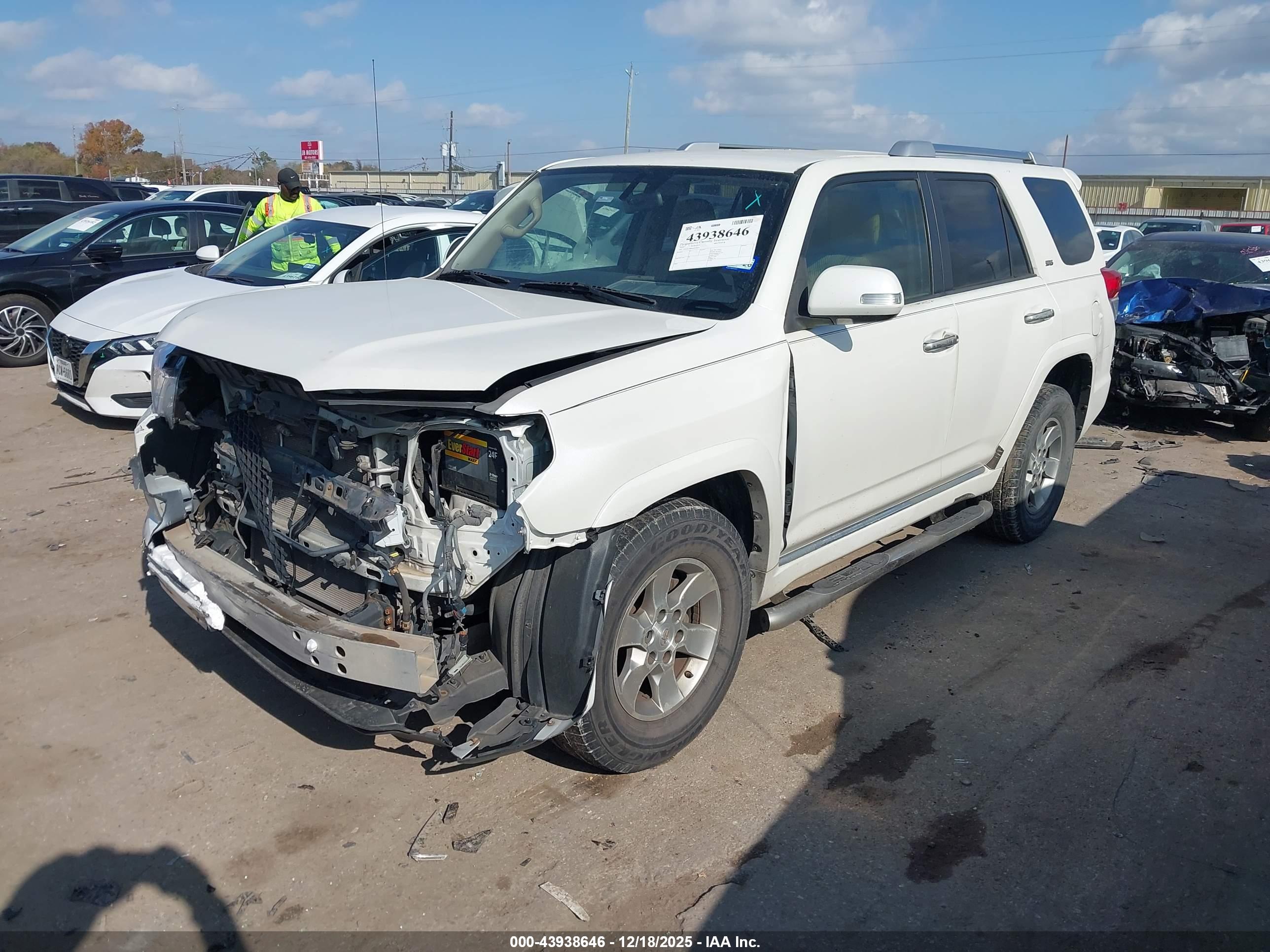 TOYOTA 4RUNNER image 2