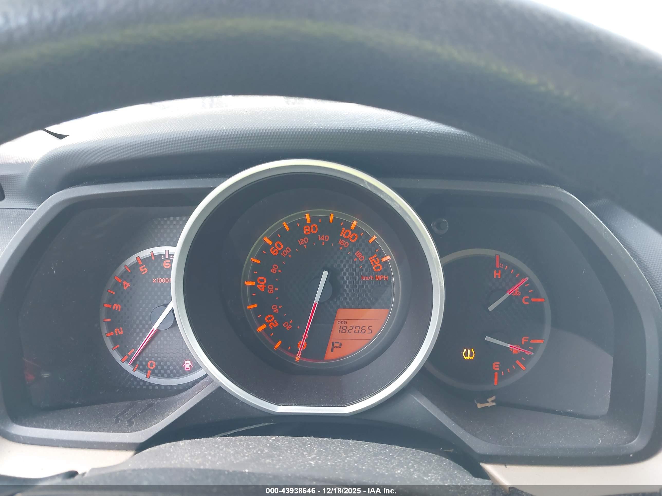 TOYOTA 4RUNNER image 7
