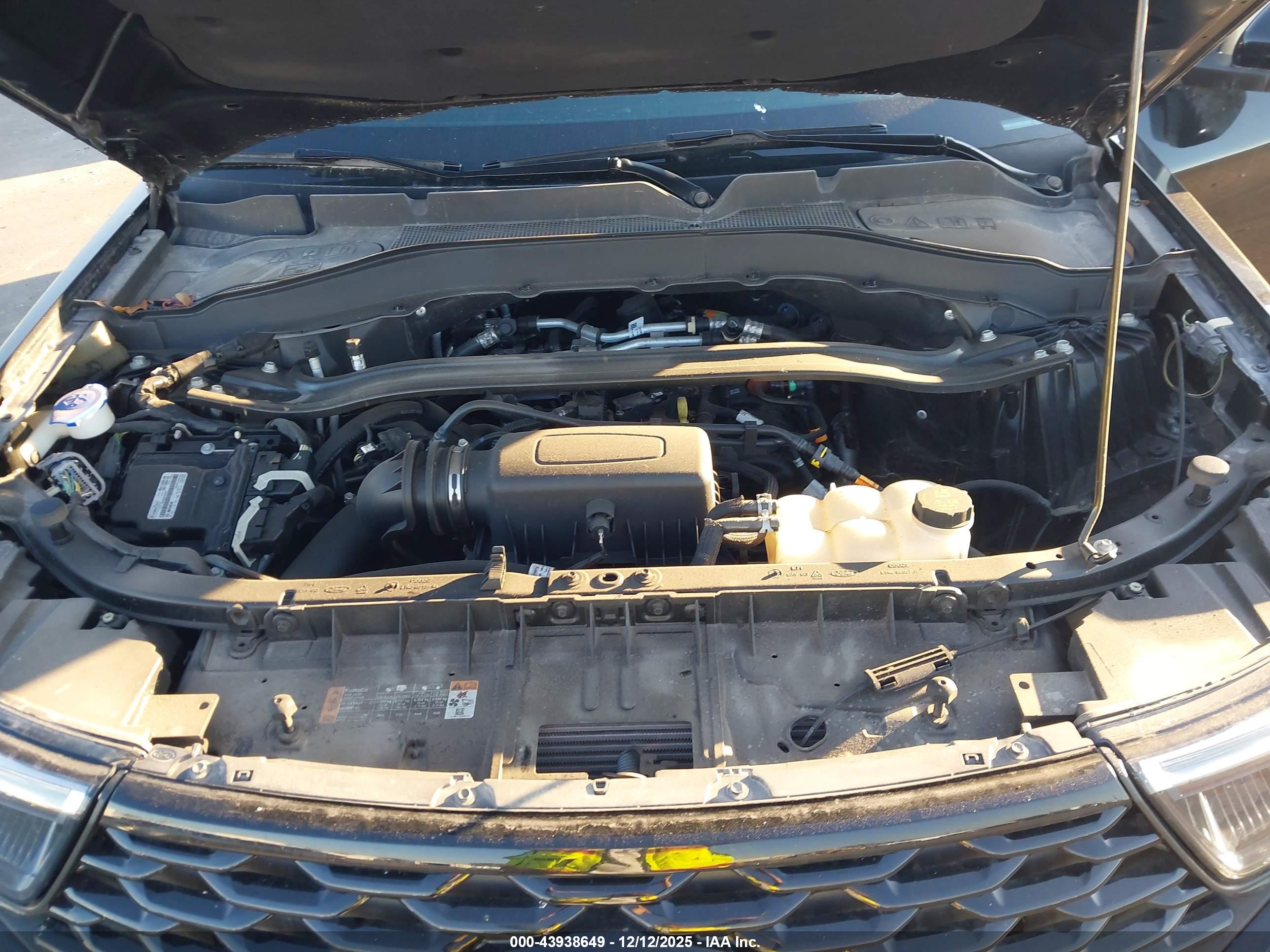 FORD EXPLORER image 10