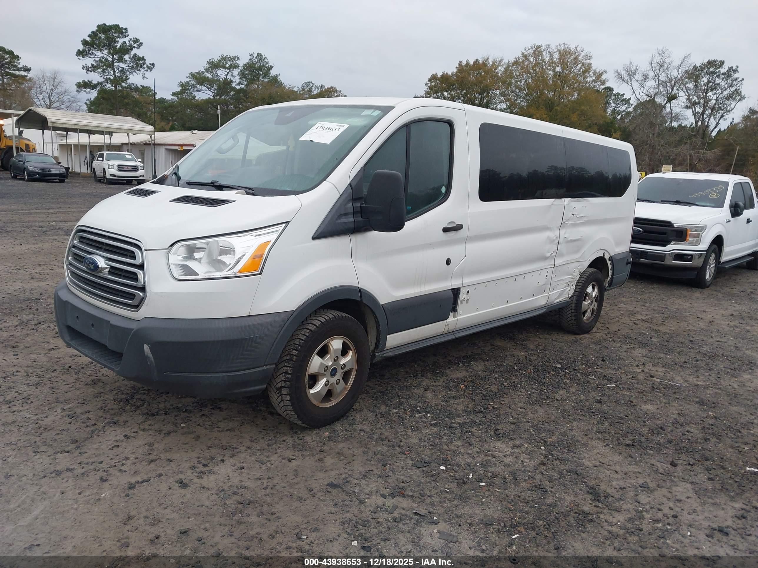 FORD TRANSIT-350 image 2