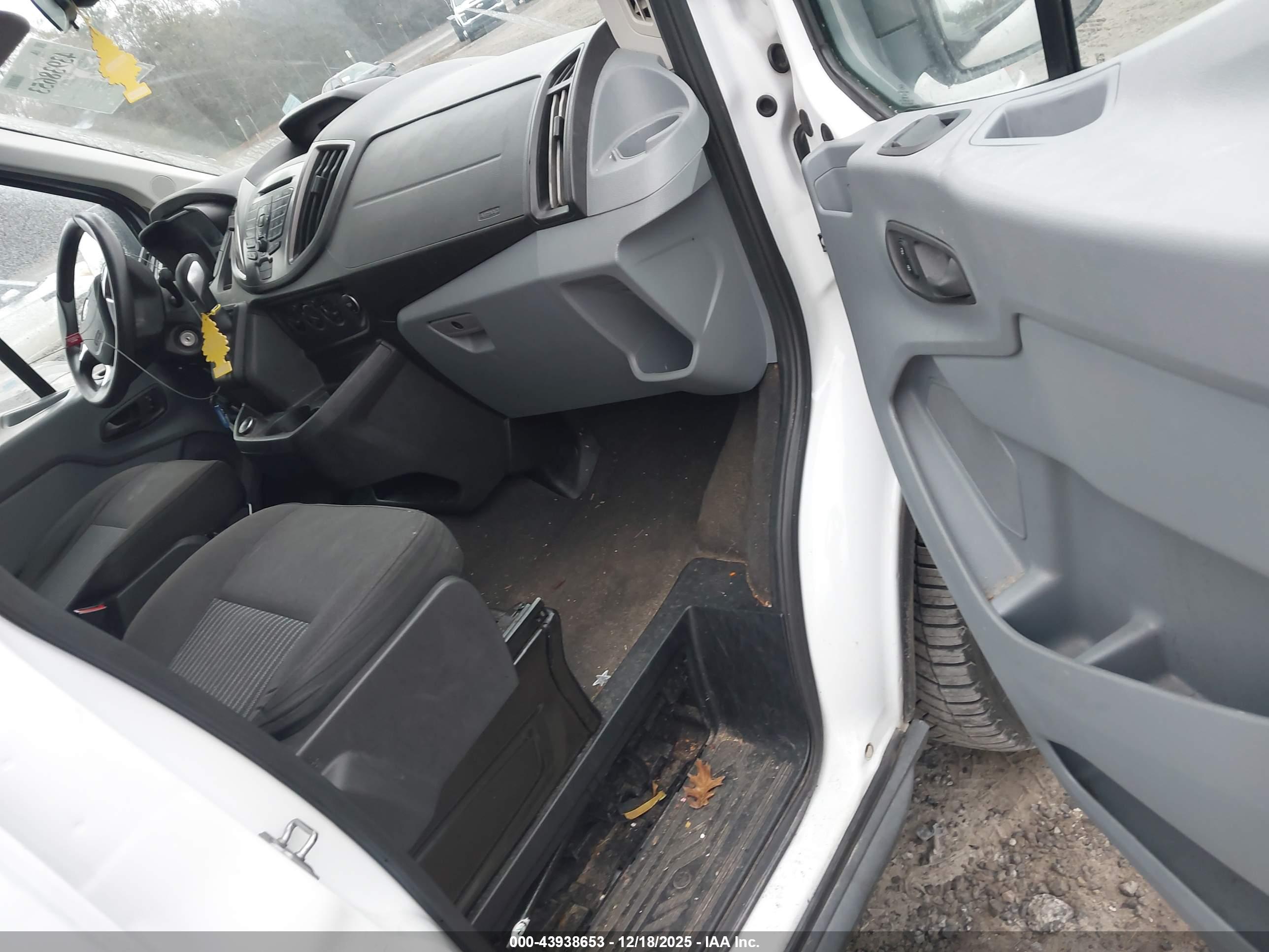 FORD TRANSIT-350 image 5