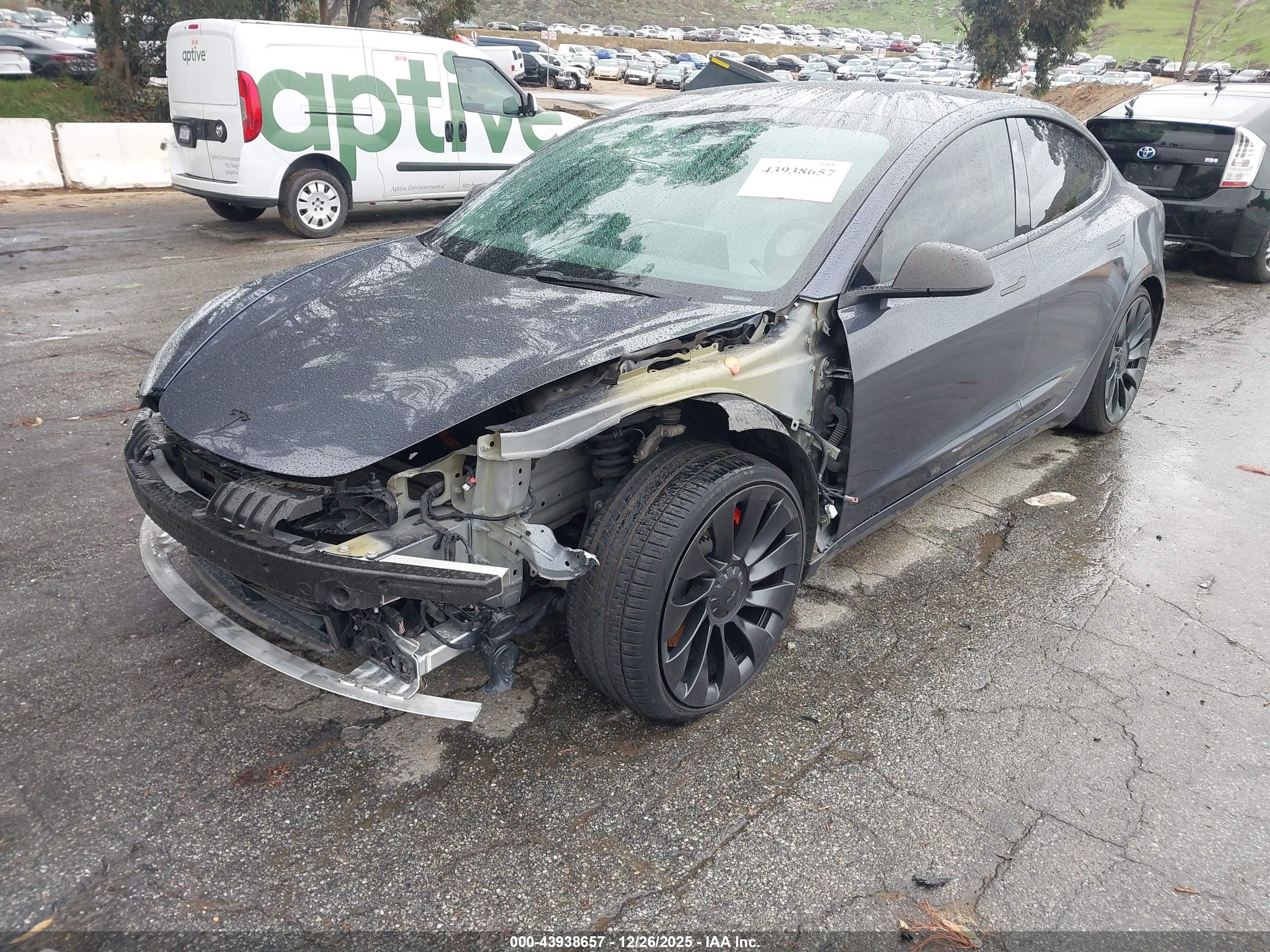 TESLA MODEL image 2