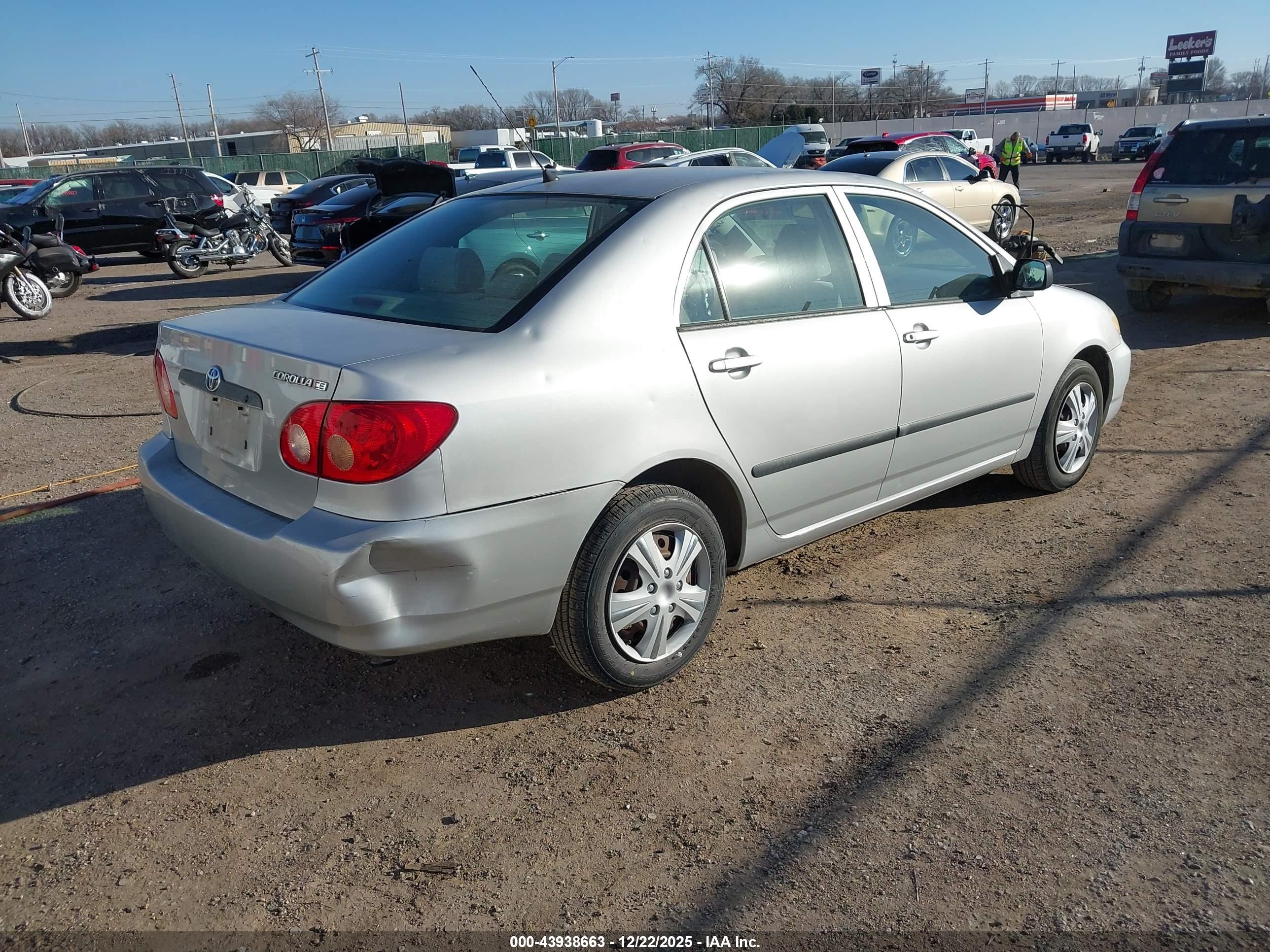 TOYOTA COROLLA image 4