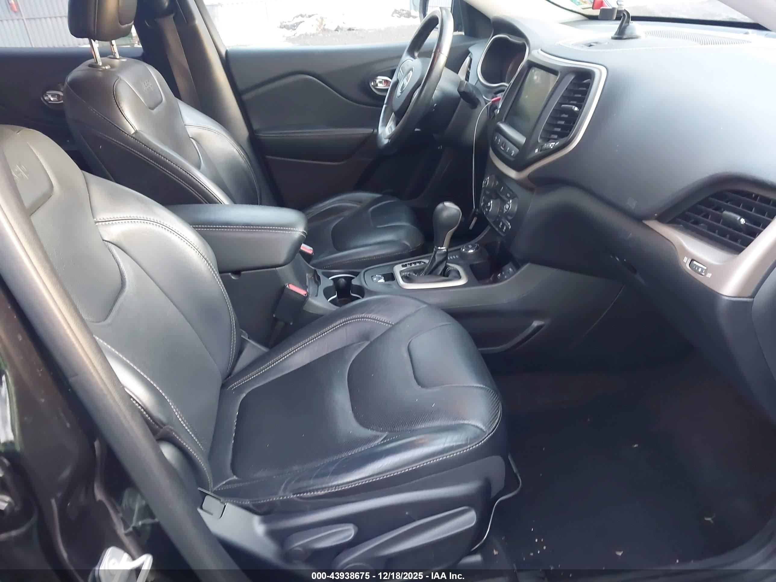 JEEP CHEROKEE image 5
