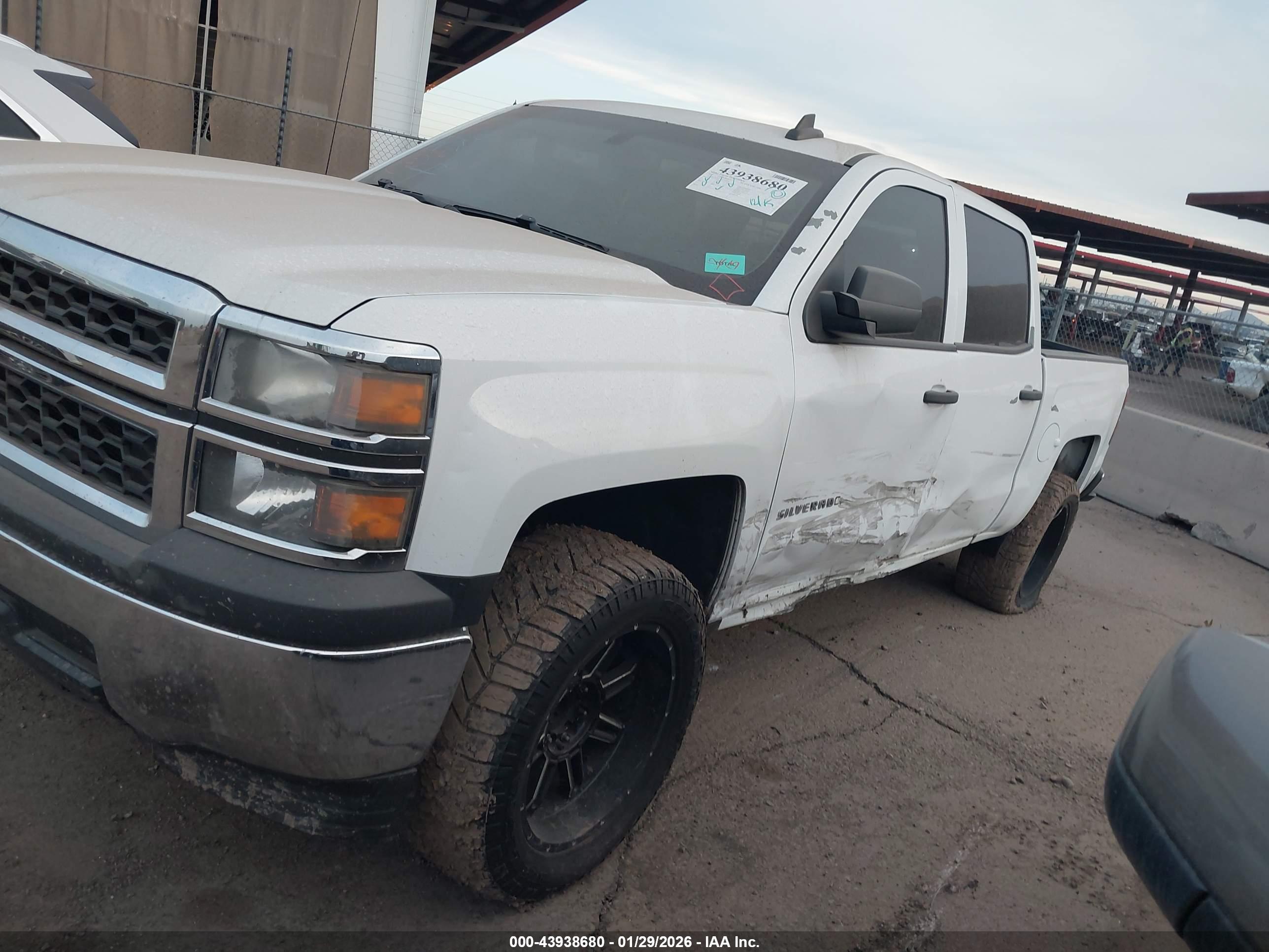 CHEVROLET SILVERADO image 2