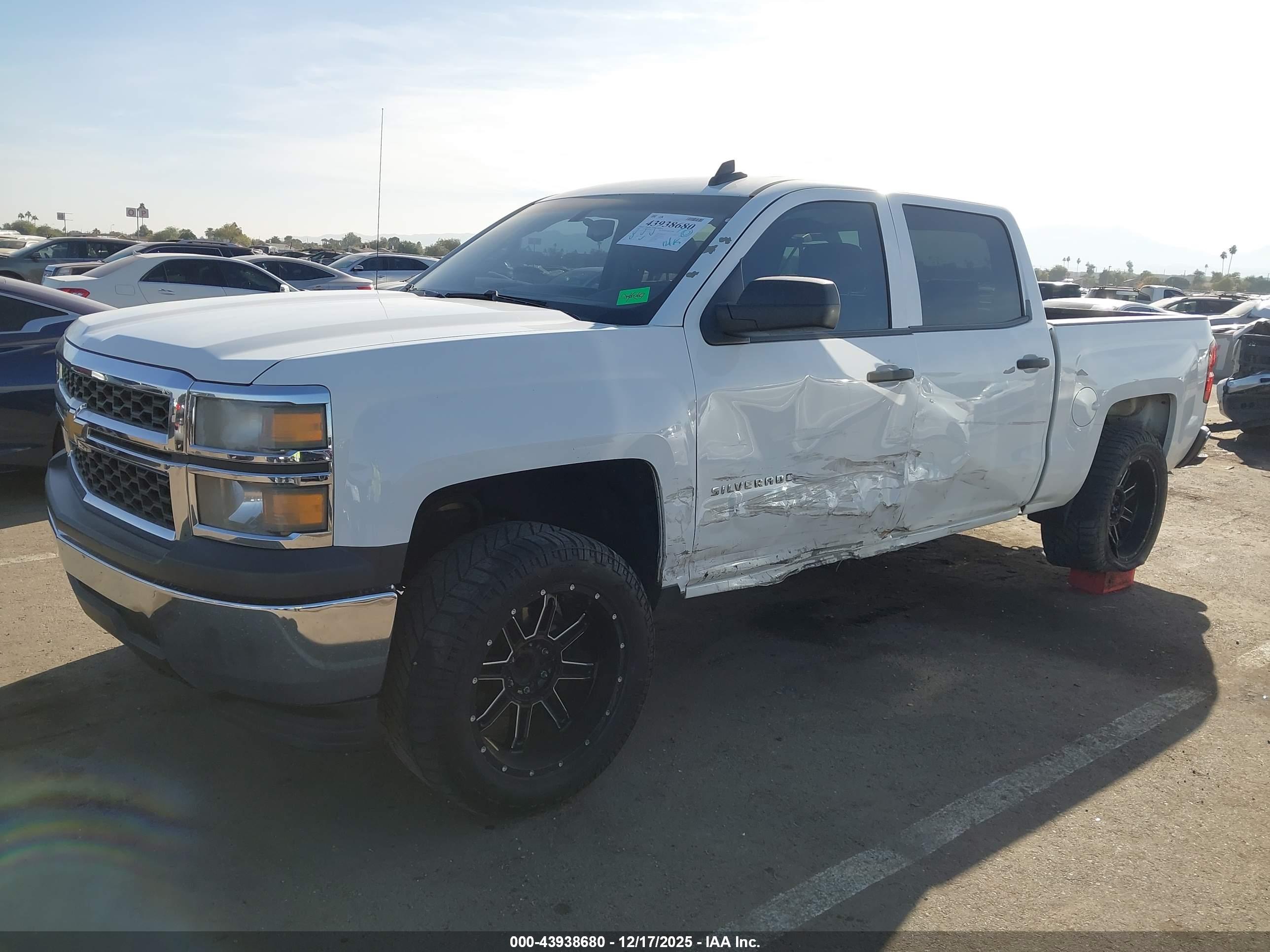 CHEVROLET SILVERADO image 6
