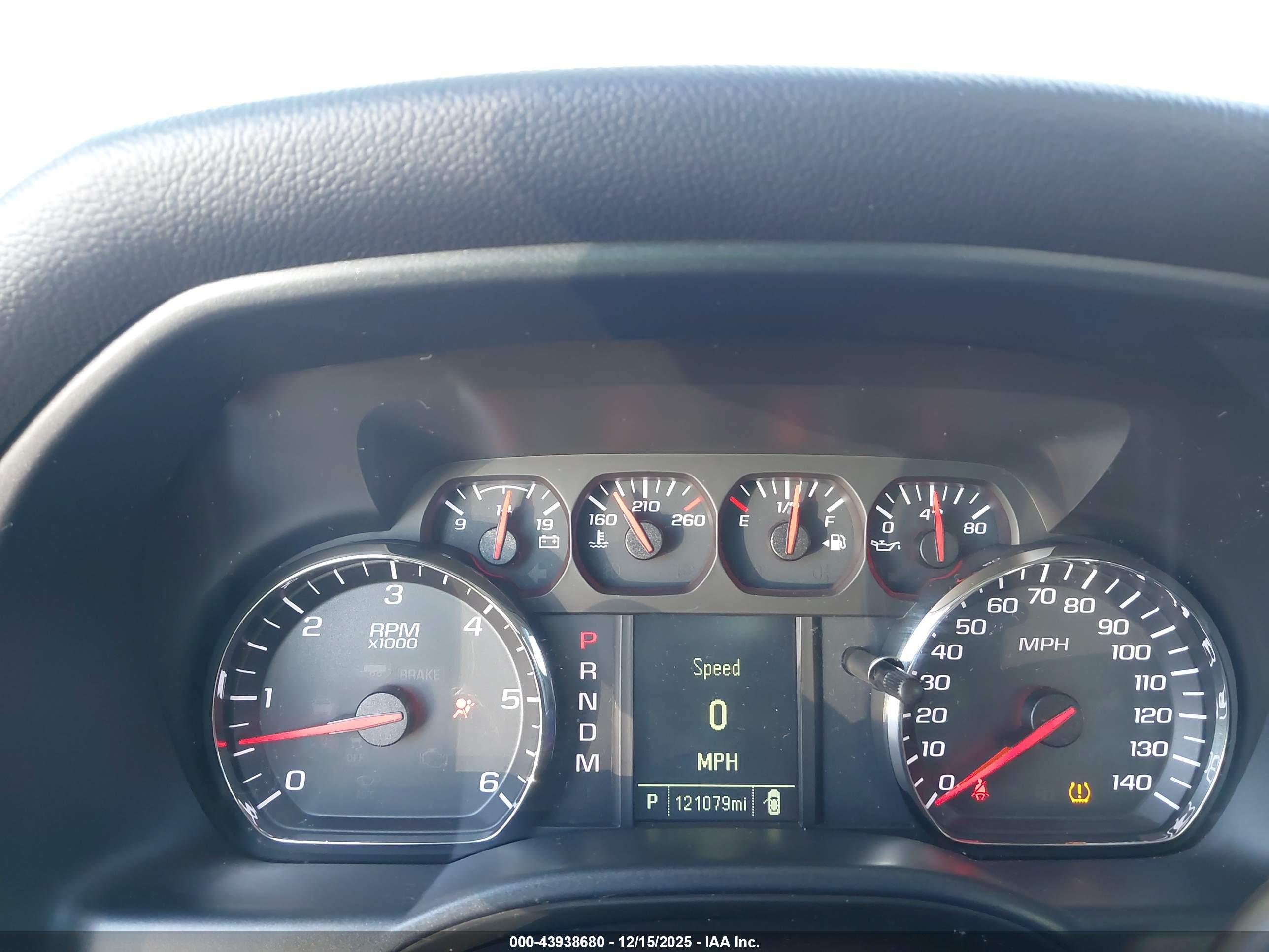 CHEVROLET SILVERADO image 7