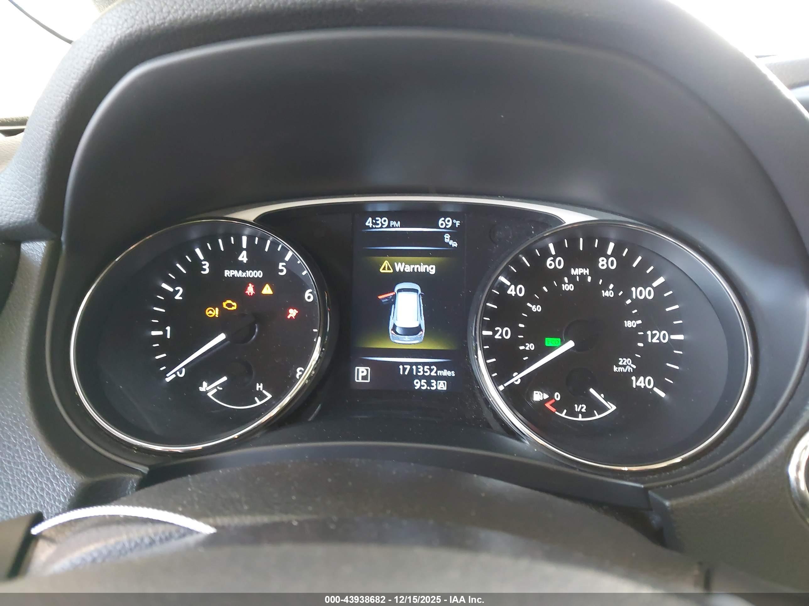 NISSAN ROGUE image 7