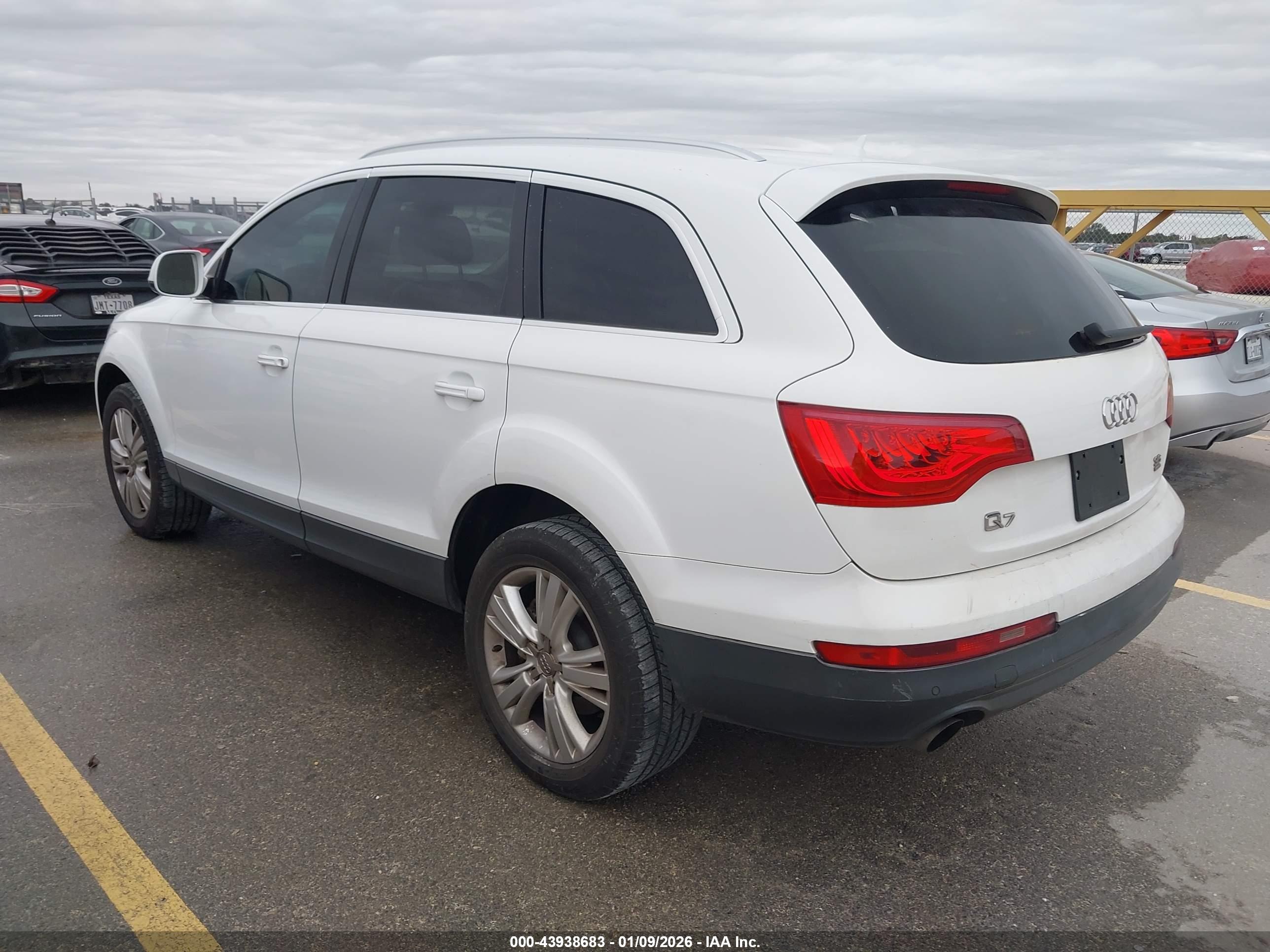 AUDI Q7 image 3