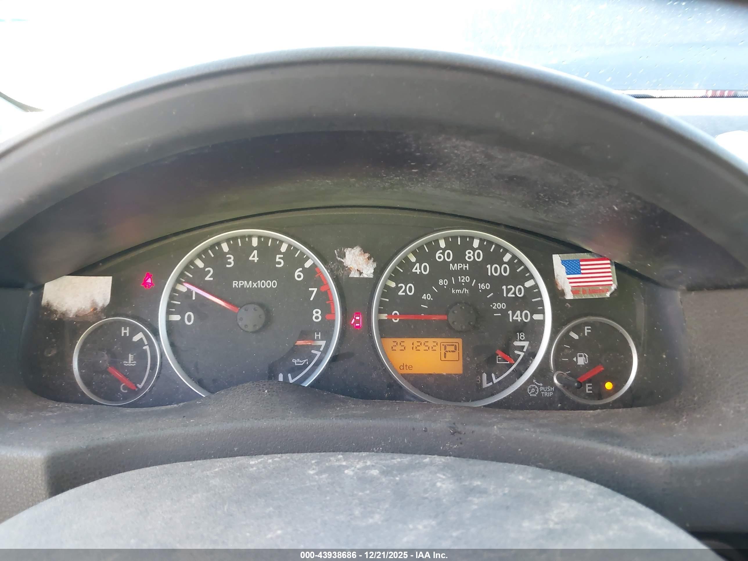 NISSAN PATHFINDER image 7